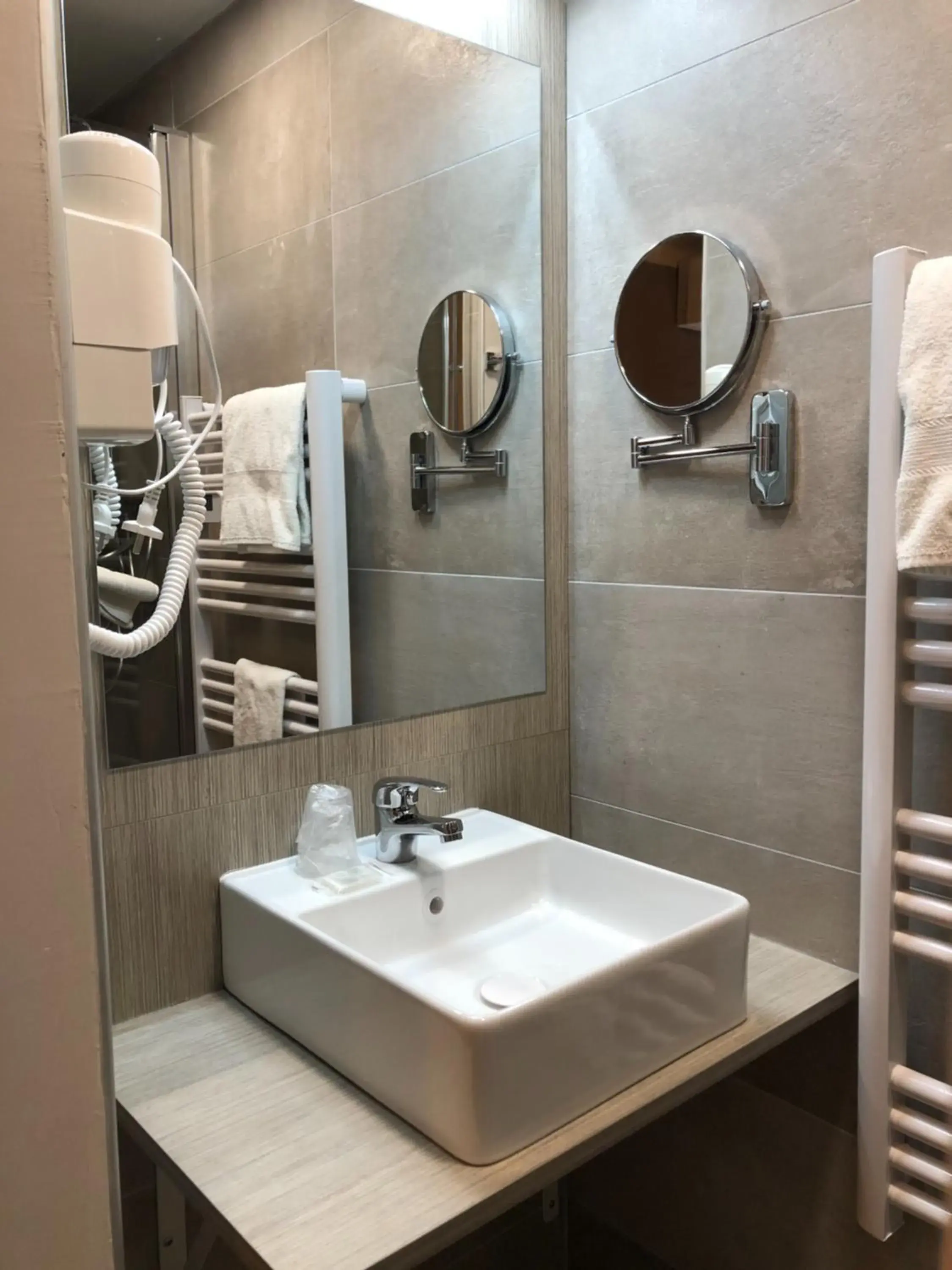 Bathroom in Hôtel Du Viaduc