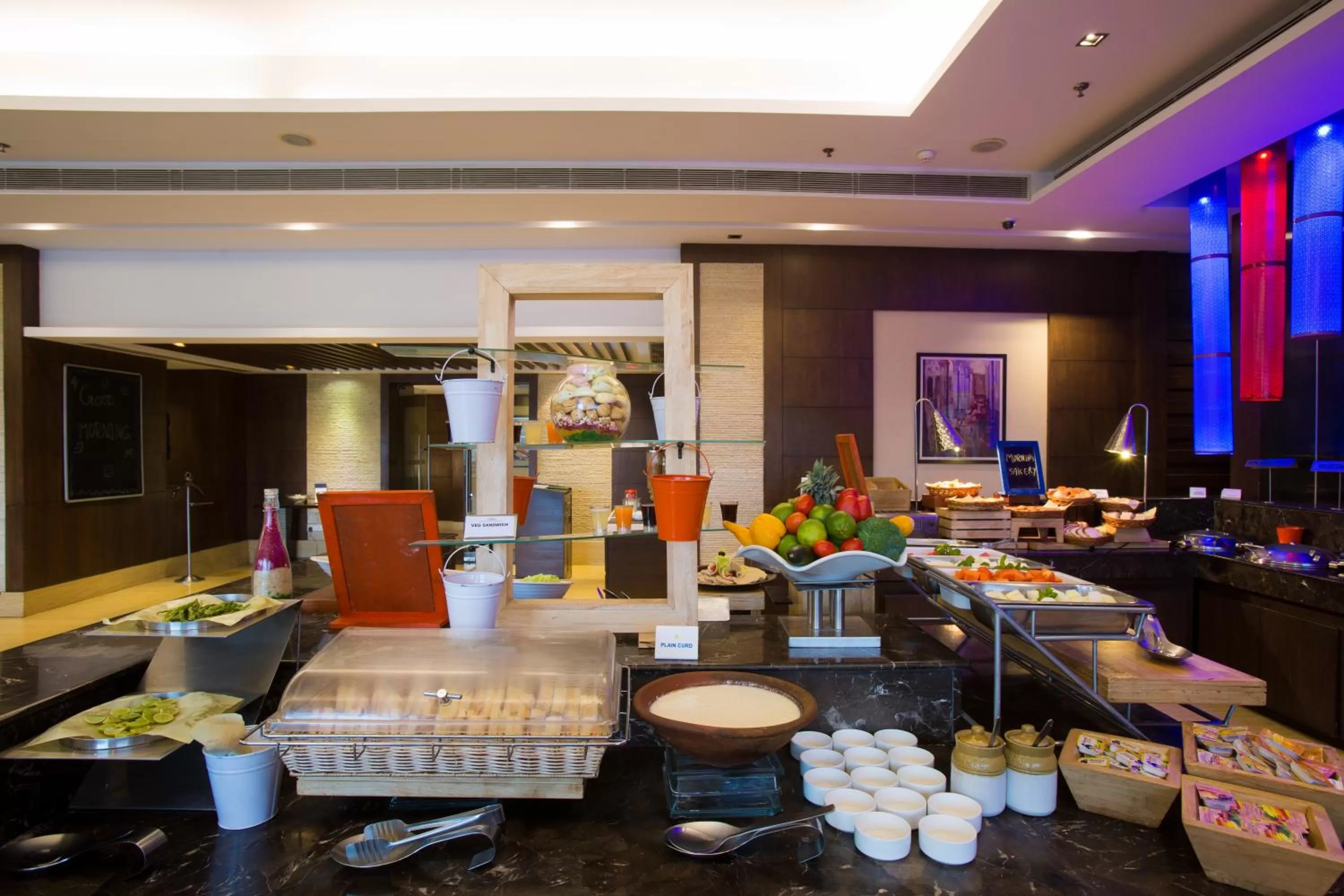 Restaurant/places to eat in Golden Tulip Chandigarh, Panchkula