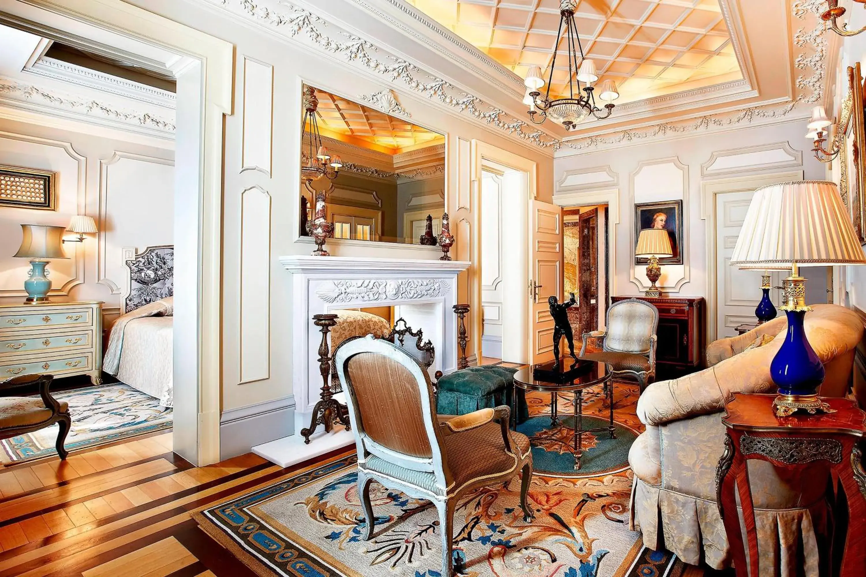 Living room, Lobby/Reception in Hotel Grande Bretagne, a Luxury Collection Hotel, Athens