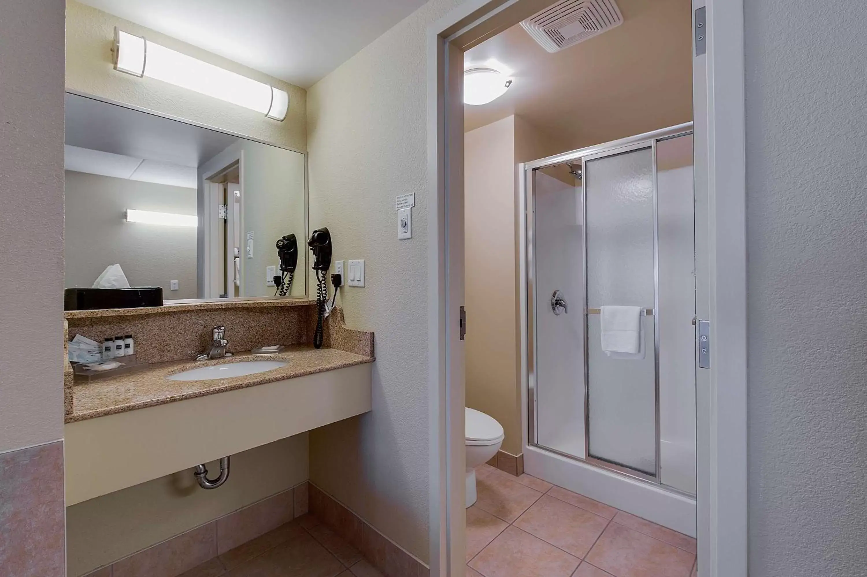 Bathroom in Country Inn & Suites by Radisson, Niagara Falls, ON