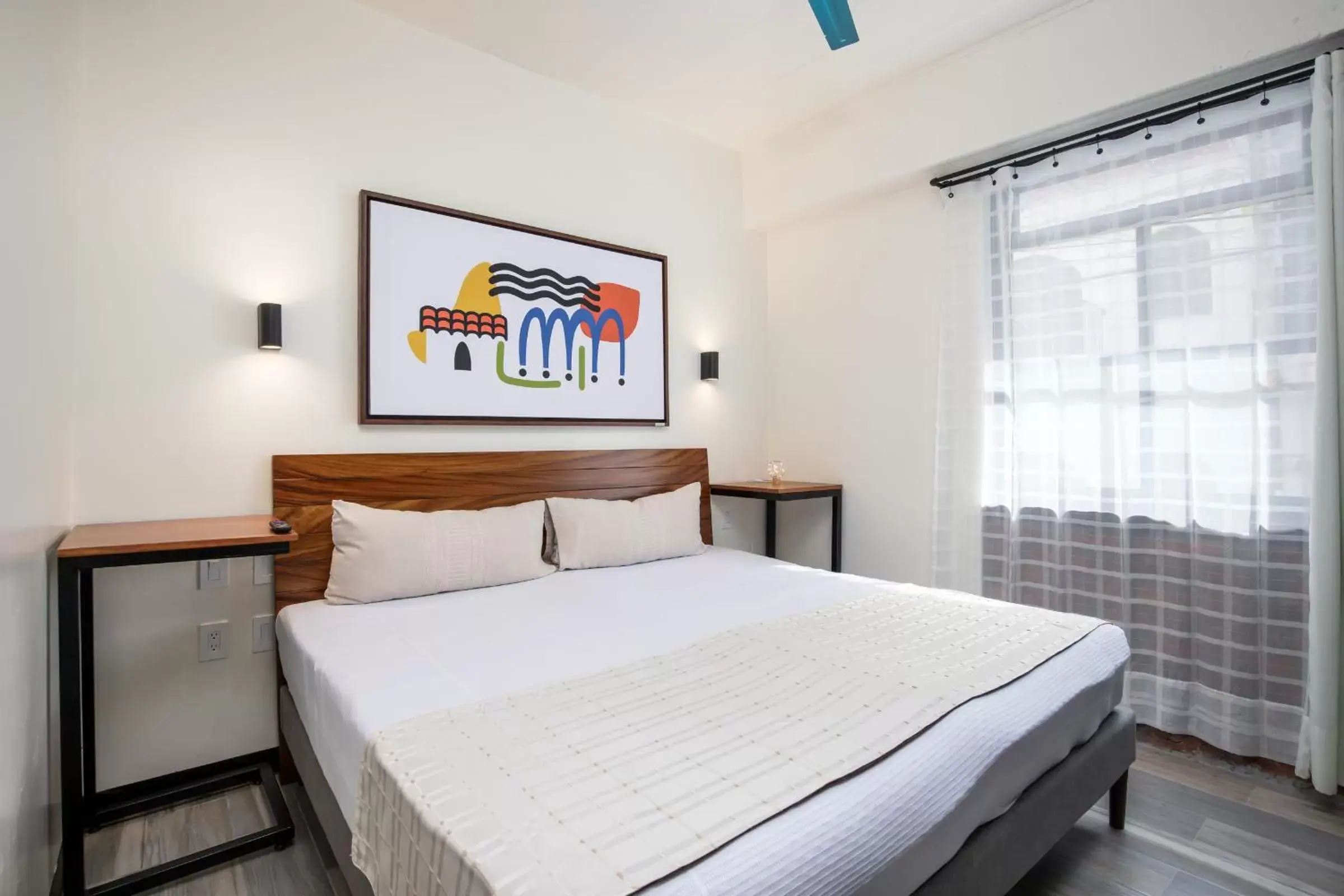 Economy King Bed on Street in Joint Coworking Hotel Economy King Bed on Street in Joint Coworking Hotel