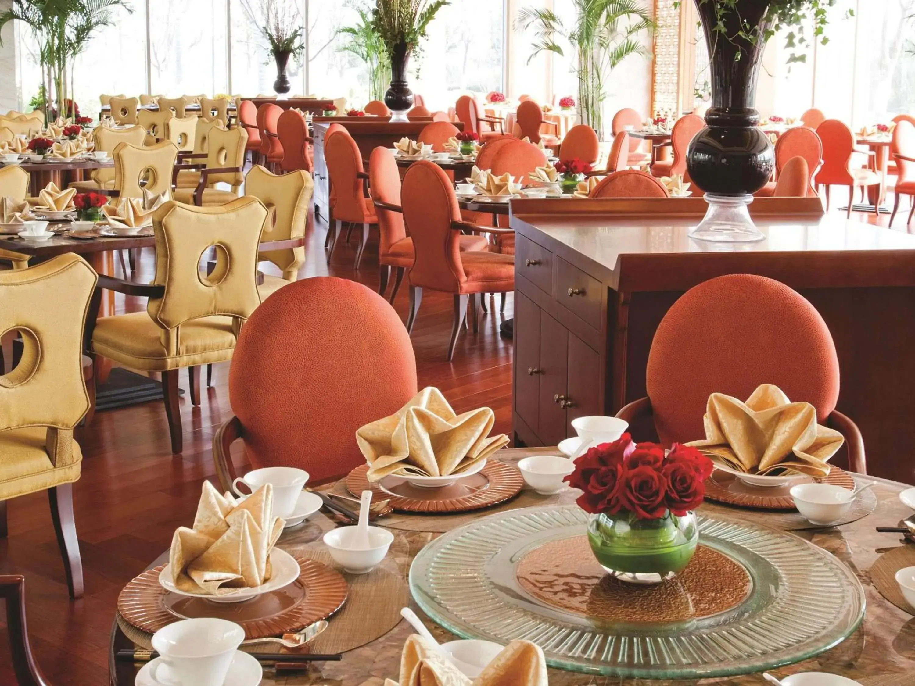 Restaurant/places to eat in Fairmont Yangcheng Lake Restaurant/places to eat in Fairmont Yangcheng Lake