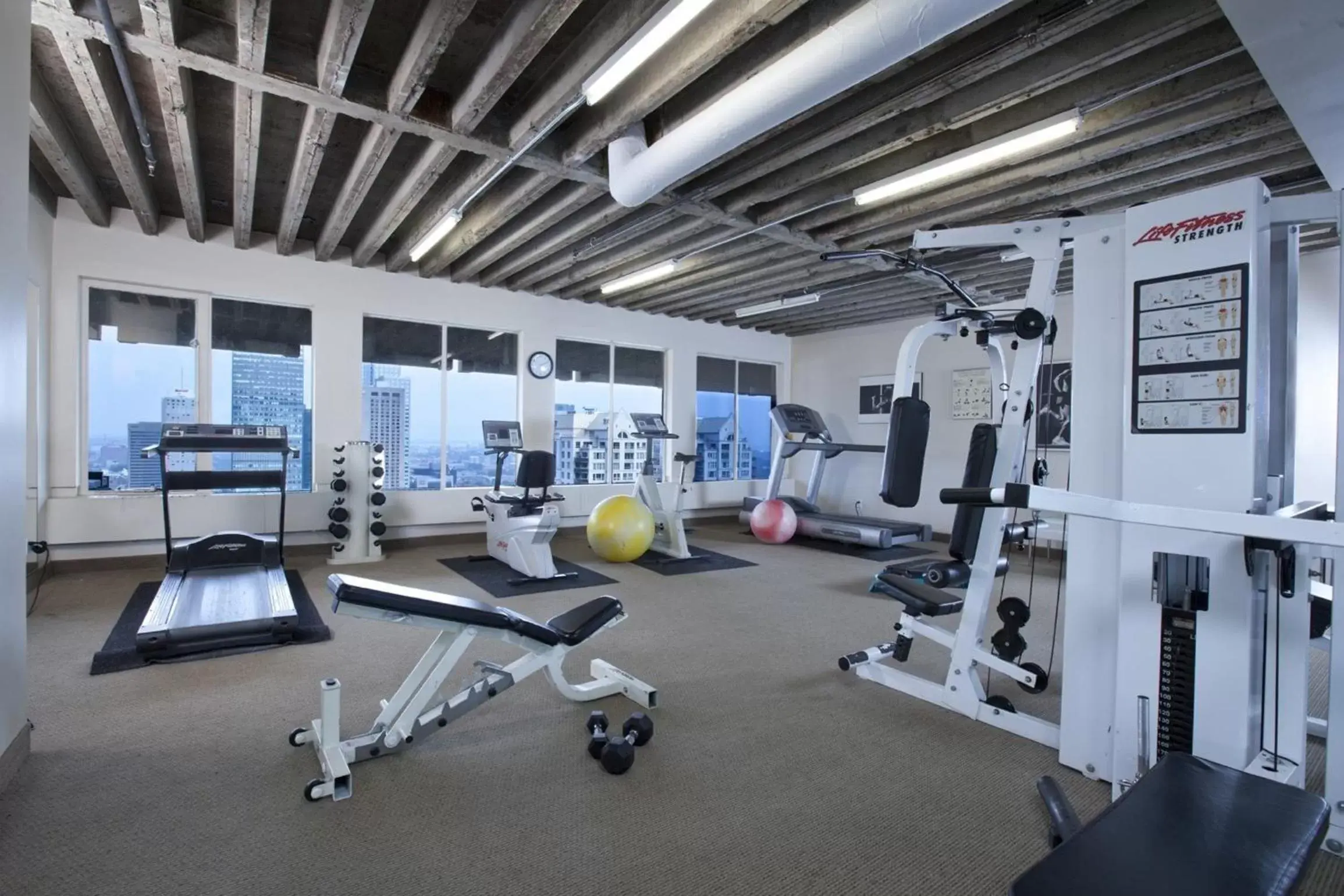 Fitness centre/facilities, Fitness Center/Facilities in Hôtel Le Cantlie Suites