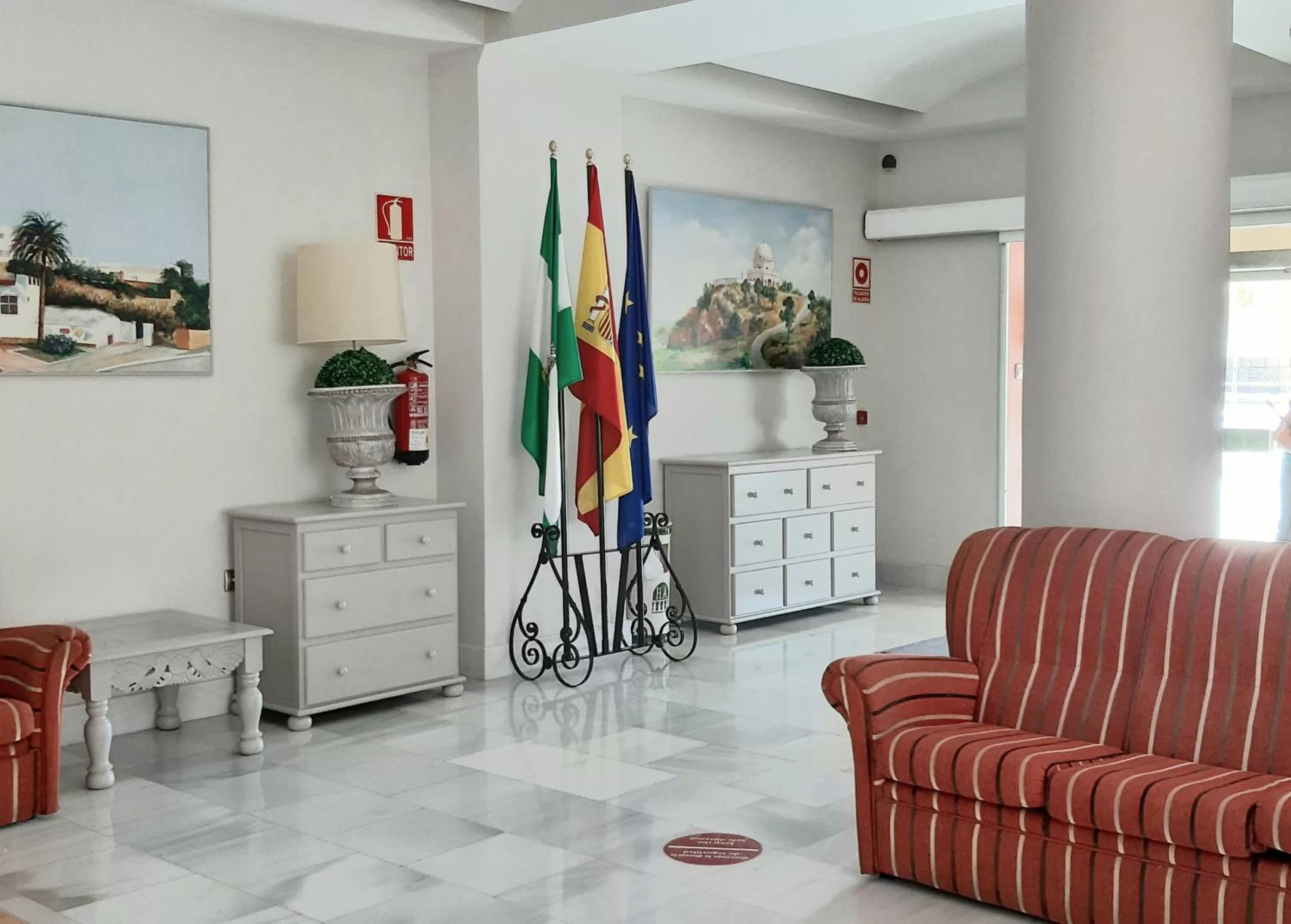 Lobby or reception, Seating Area in Alborán Chiclana