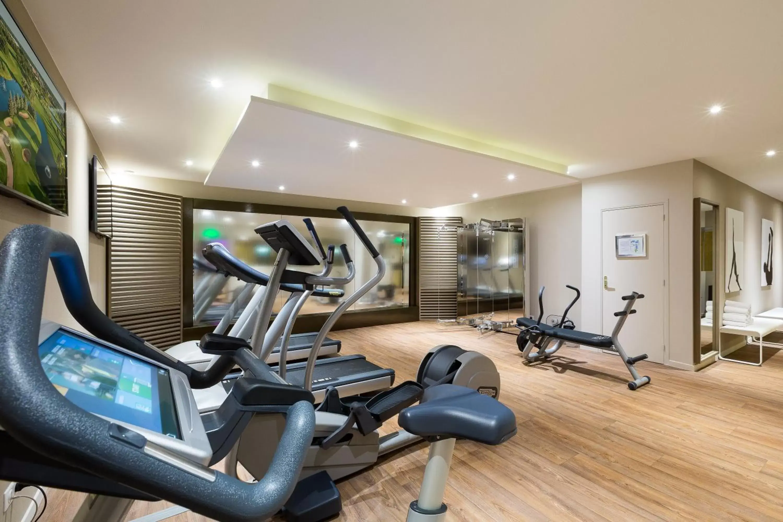 Fitness centre/facilities, Fitness Center/Facilities in Hôtel Barrière Le Gray d'Albion