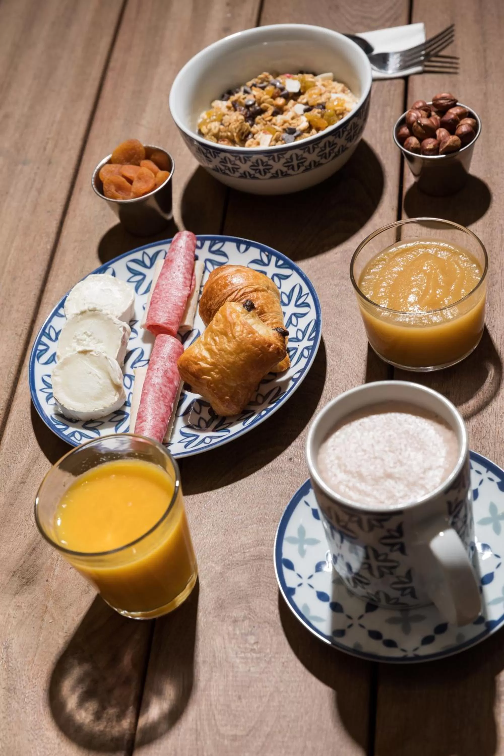 Breakfast in The Deck Hotel by Happyculture