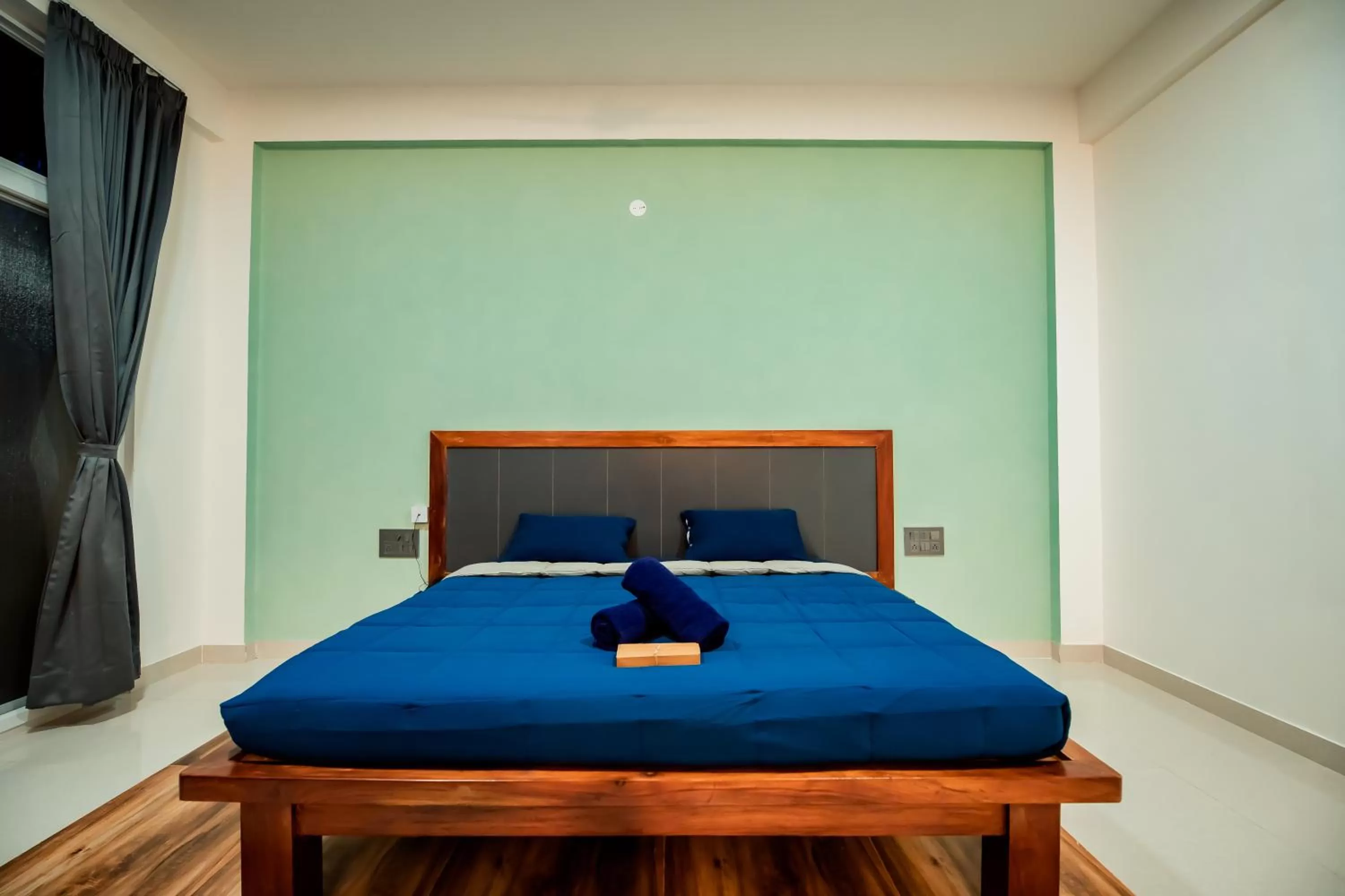 Photo of the whole room, Bed in Commune18 Resort Chikmagalur