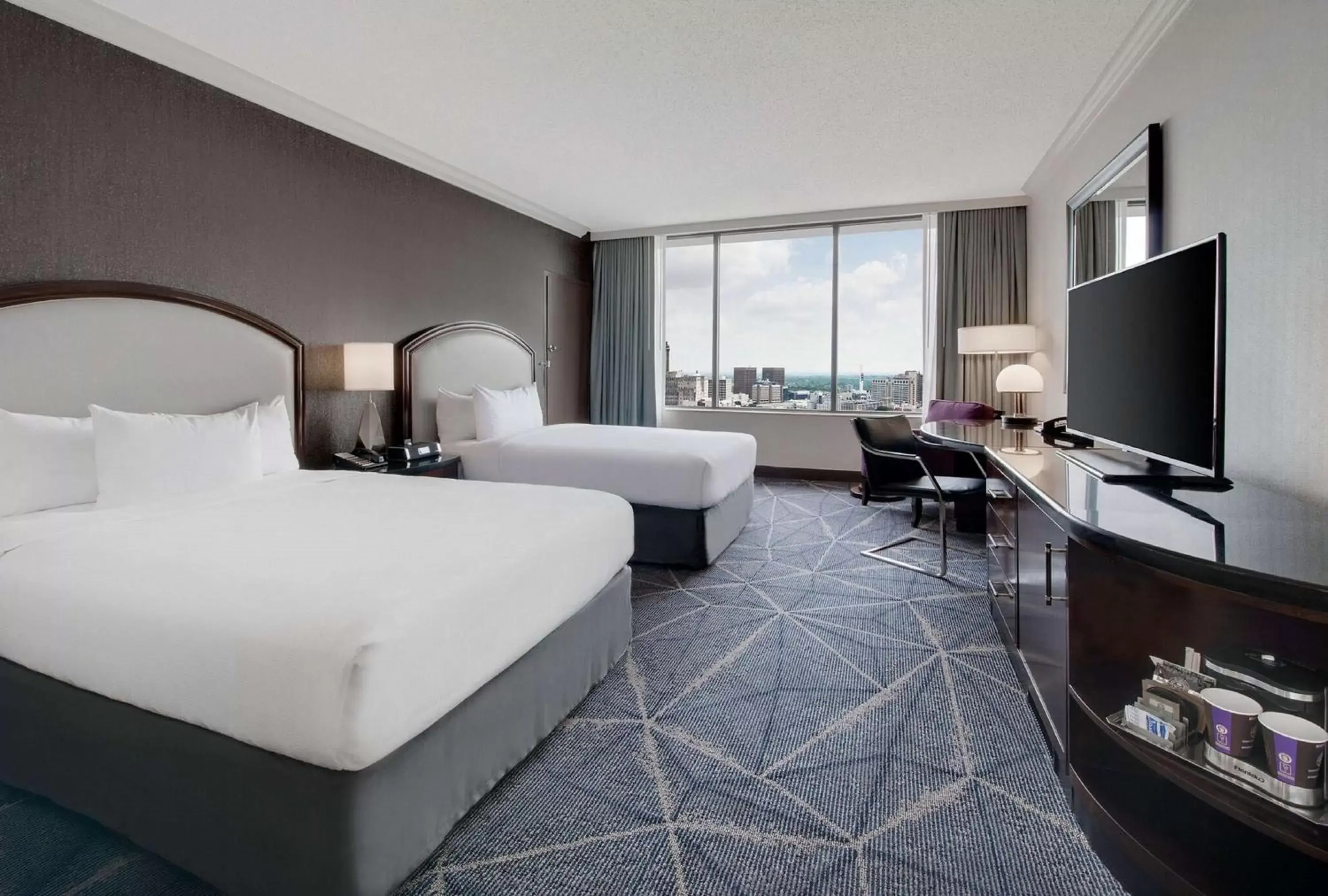 Deluxe Double Room with Two Double Beds with Roll in Shower - Disability Access in Hilton Atlanta