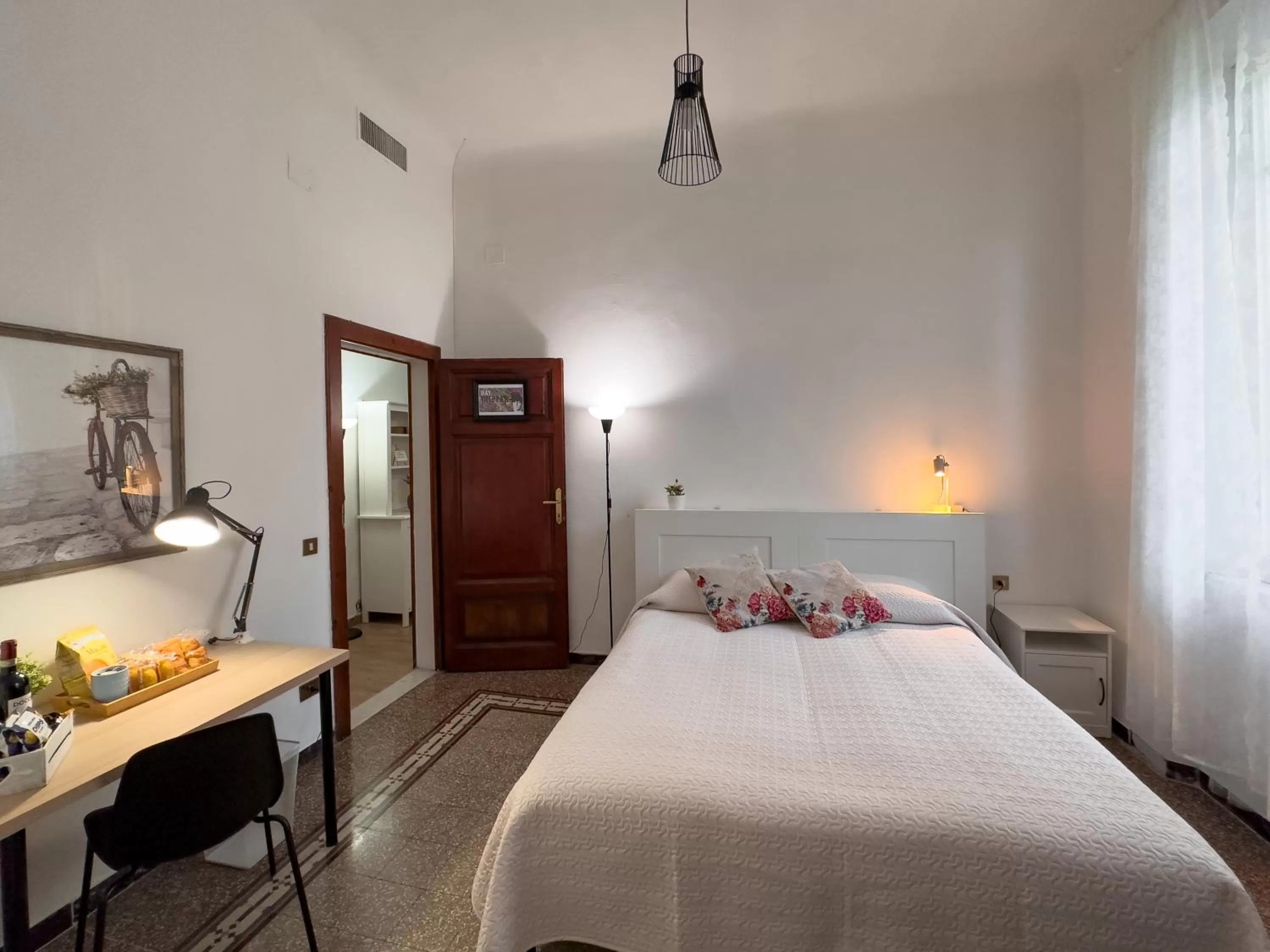 Photo of the whole room, Bed in La Casa di Eli