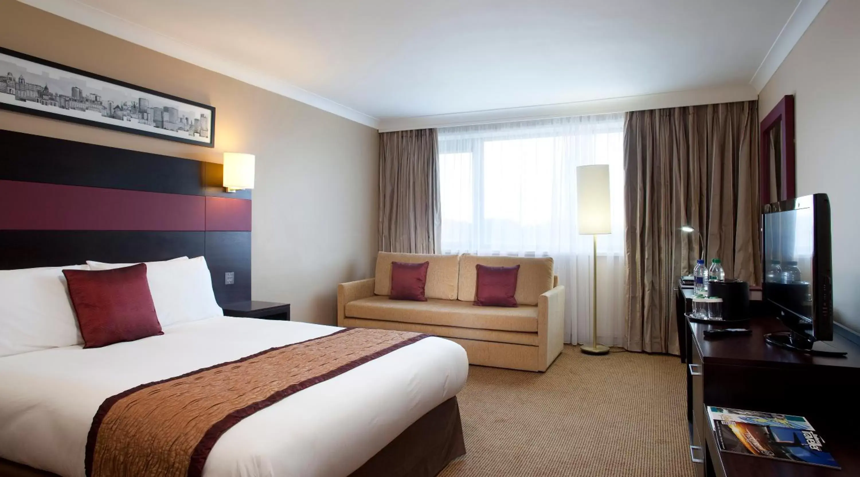 Bedroom in Crowne Plaza Birmingham NEC, an IHG Hotel
