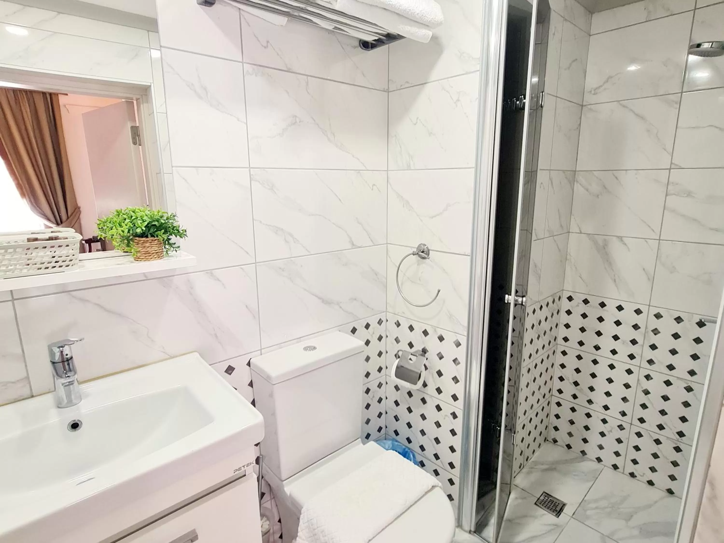 Shower in SOFIA BOUTIQUE HOTEL