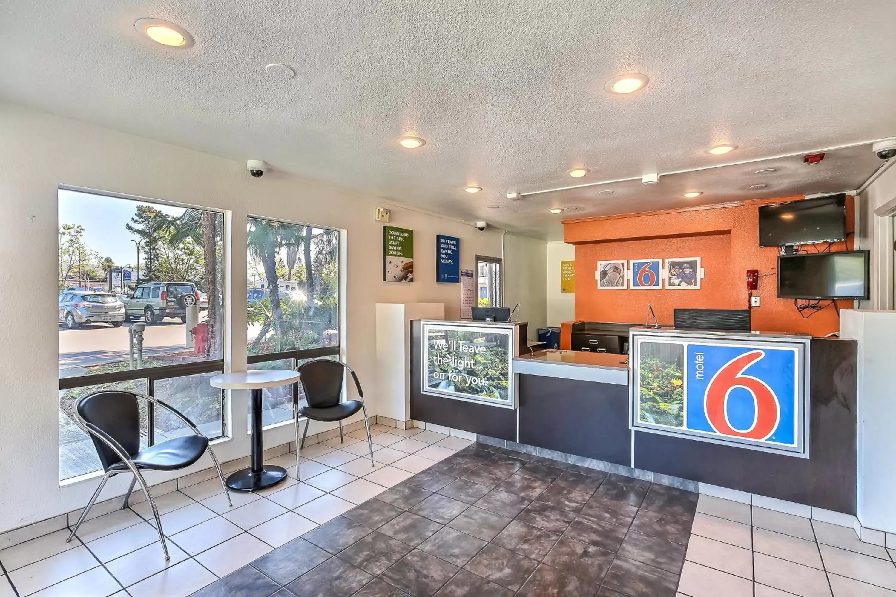 Lobby or reception, Lobby/Reception in Motel 6-Oakland, CA - Embarcadero