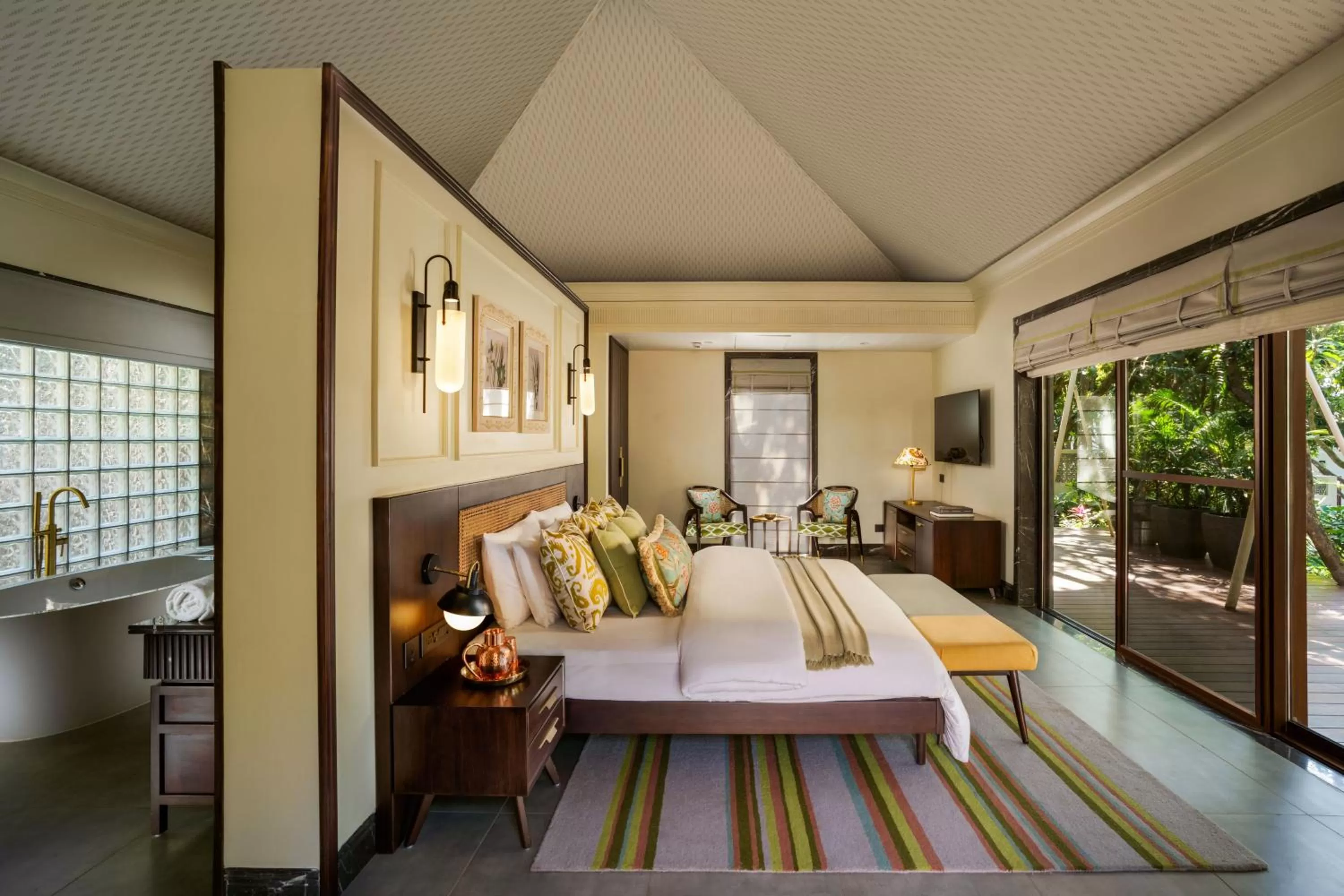 Bed in Anand Kashi by the Ganges Rishikesh - IHCL Seleqtions