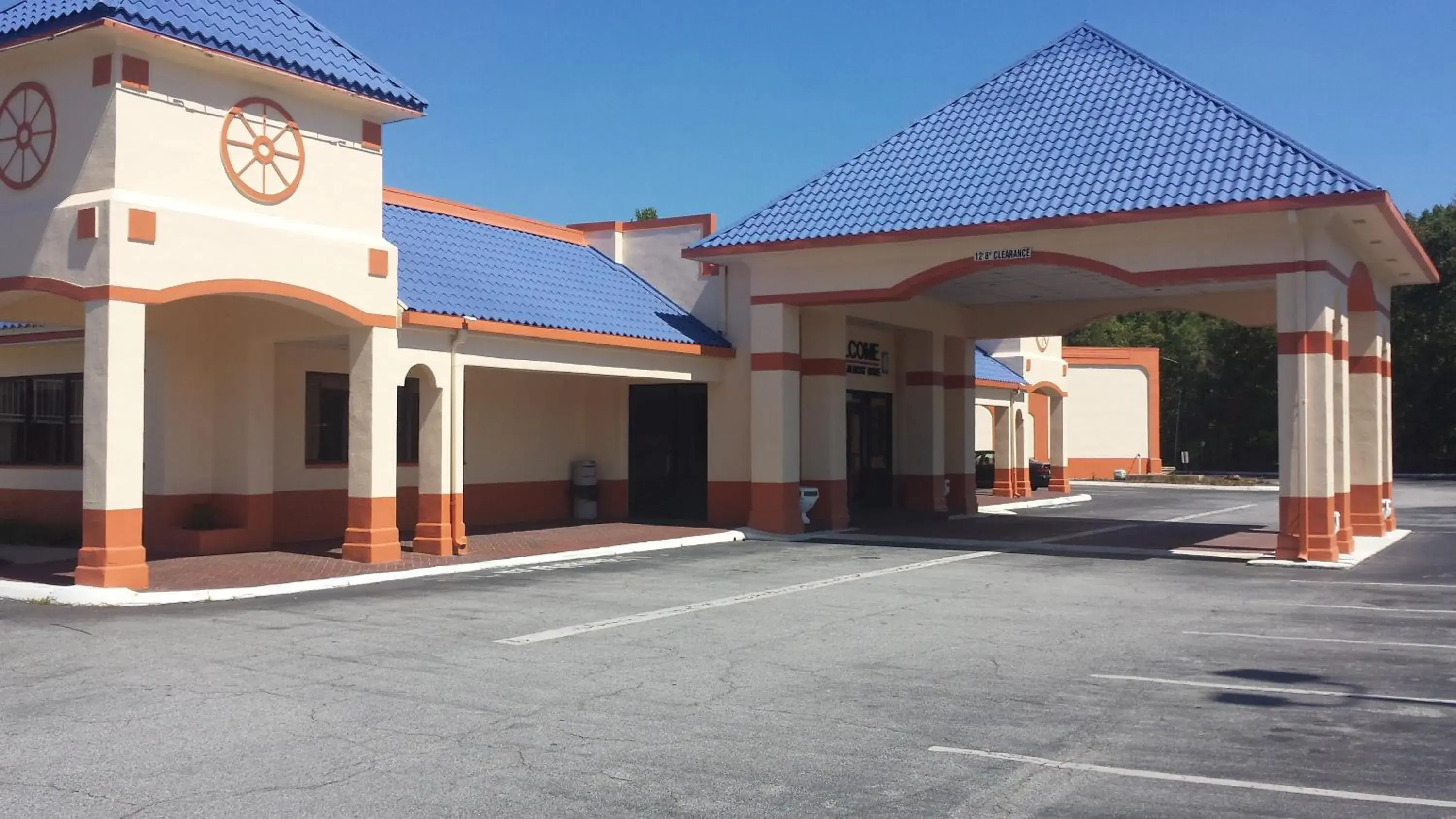 Facade/entrance, Property Building in Rodeway Inn & Suites Greensboro Southeast