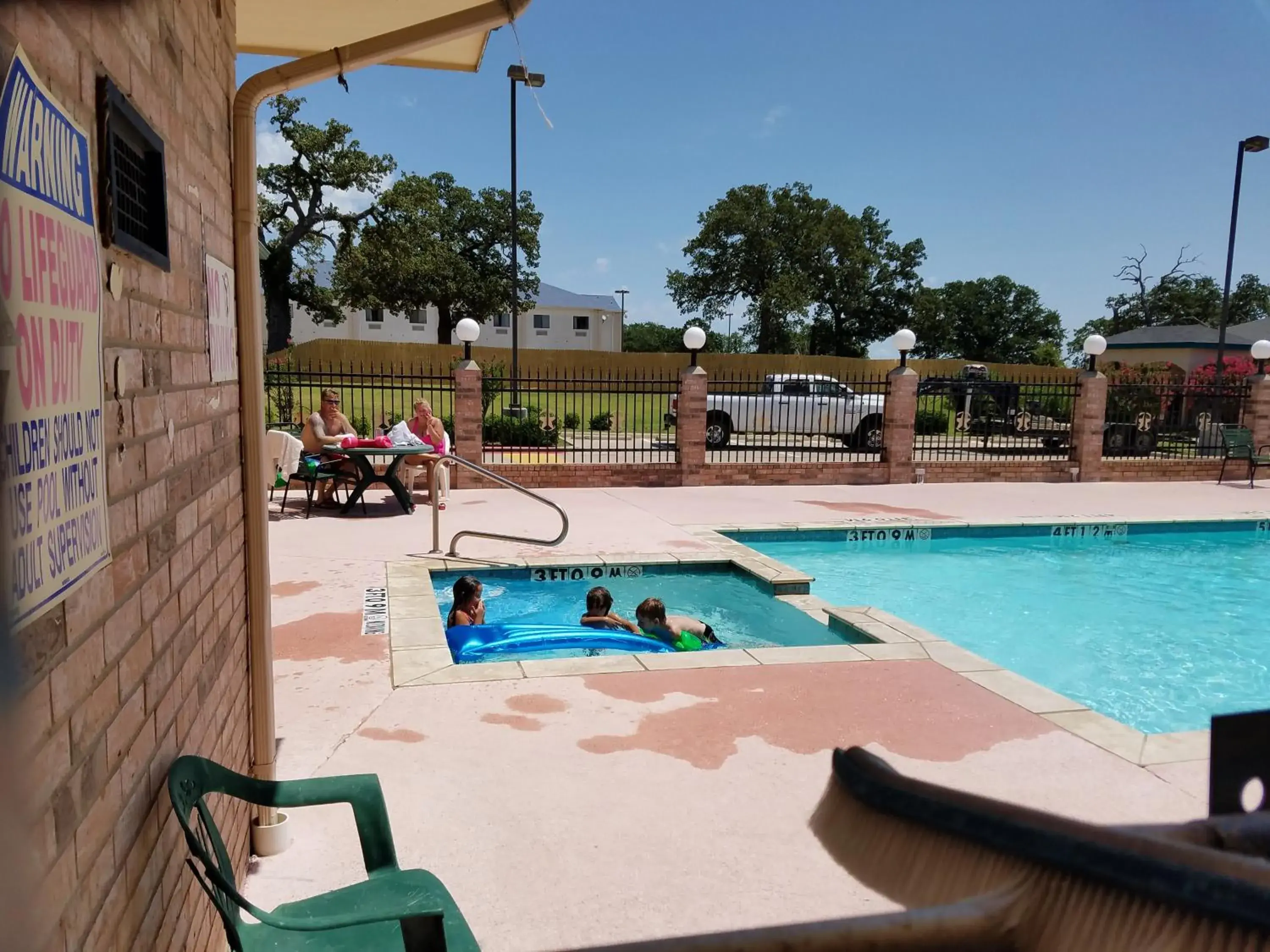 Swimming Pool in Quality One Motel