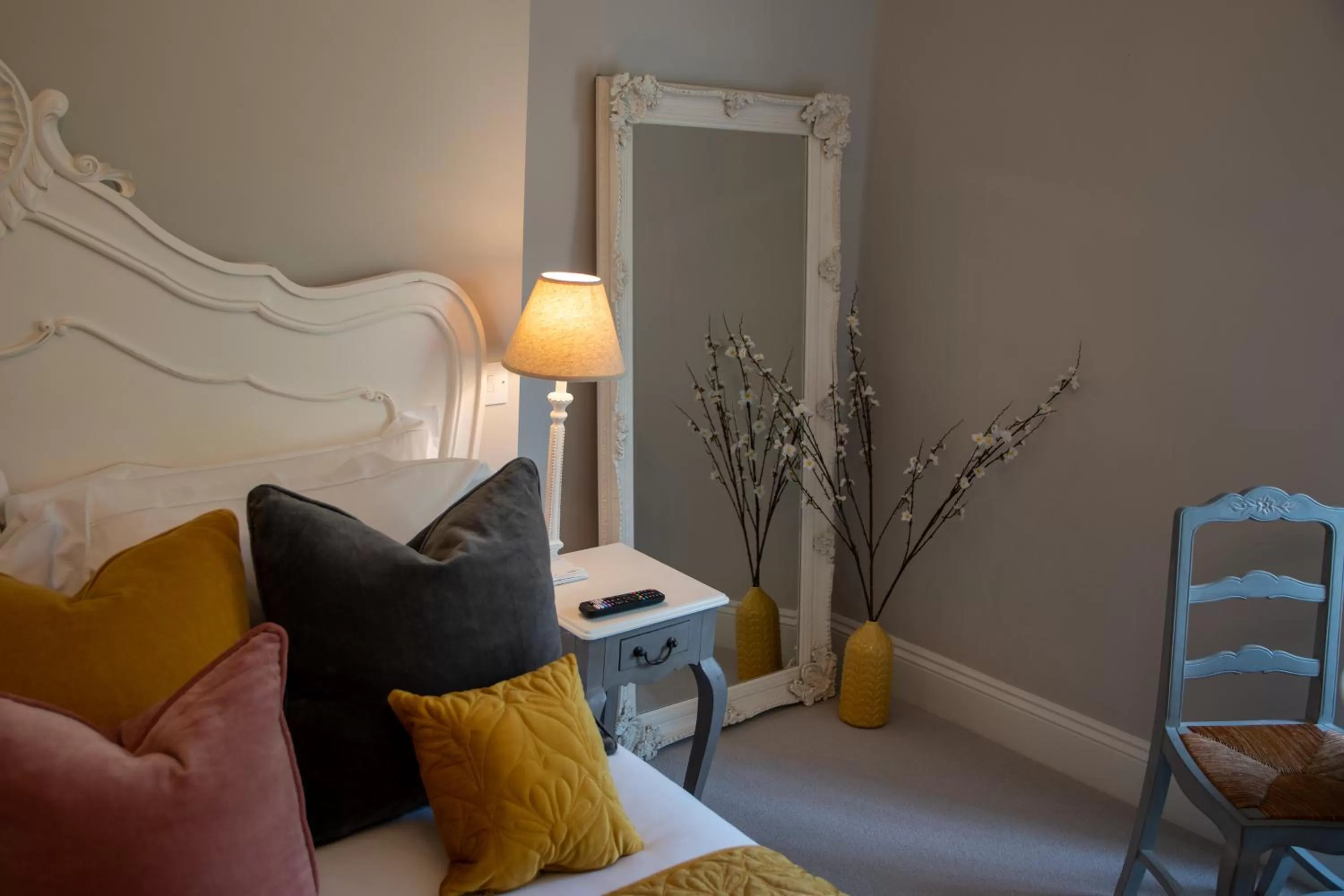 Bed in Apple Tree Bed and Breakfast