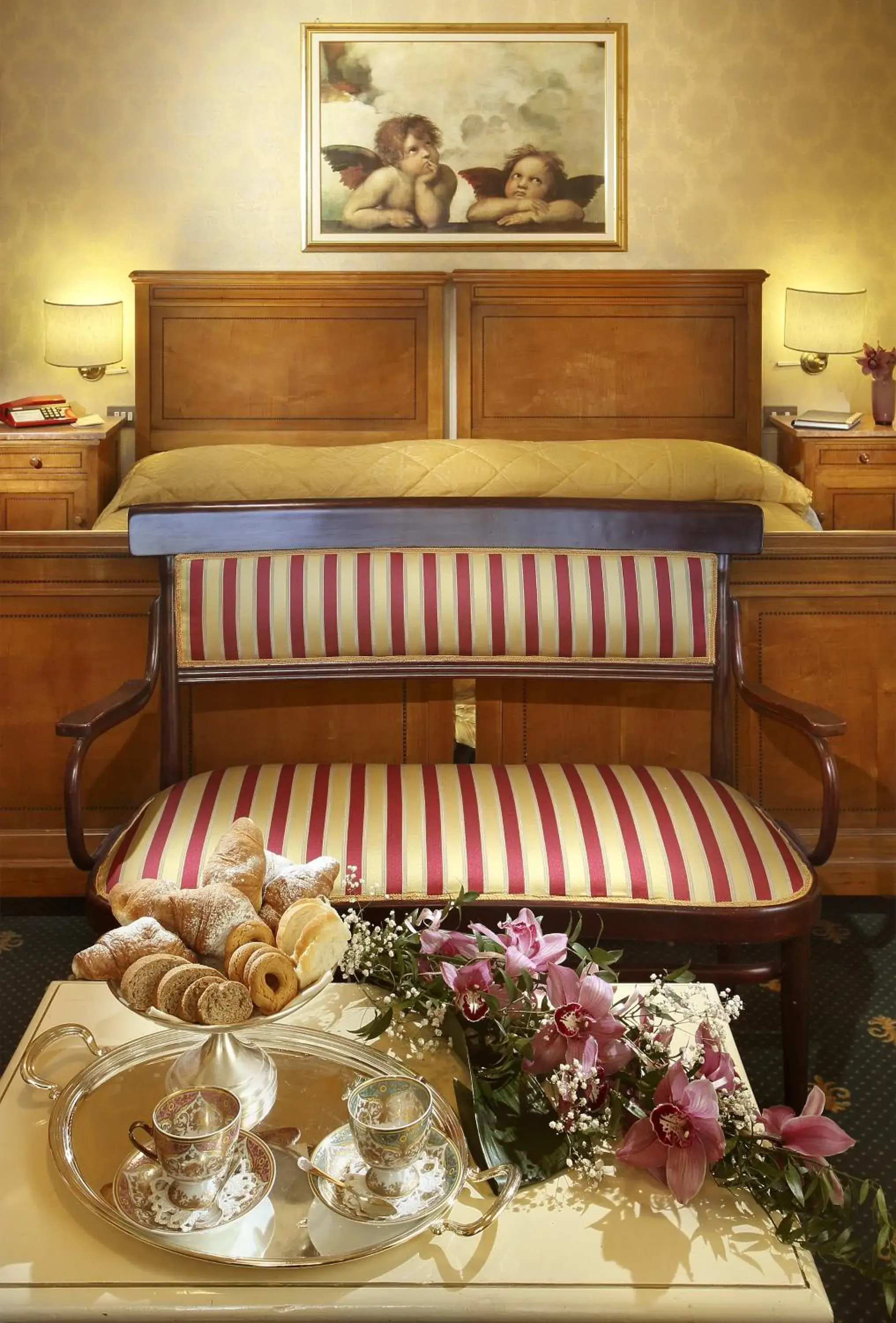 Bed in Grand Hotel Plaza & Locanda Maggiore