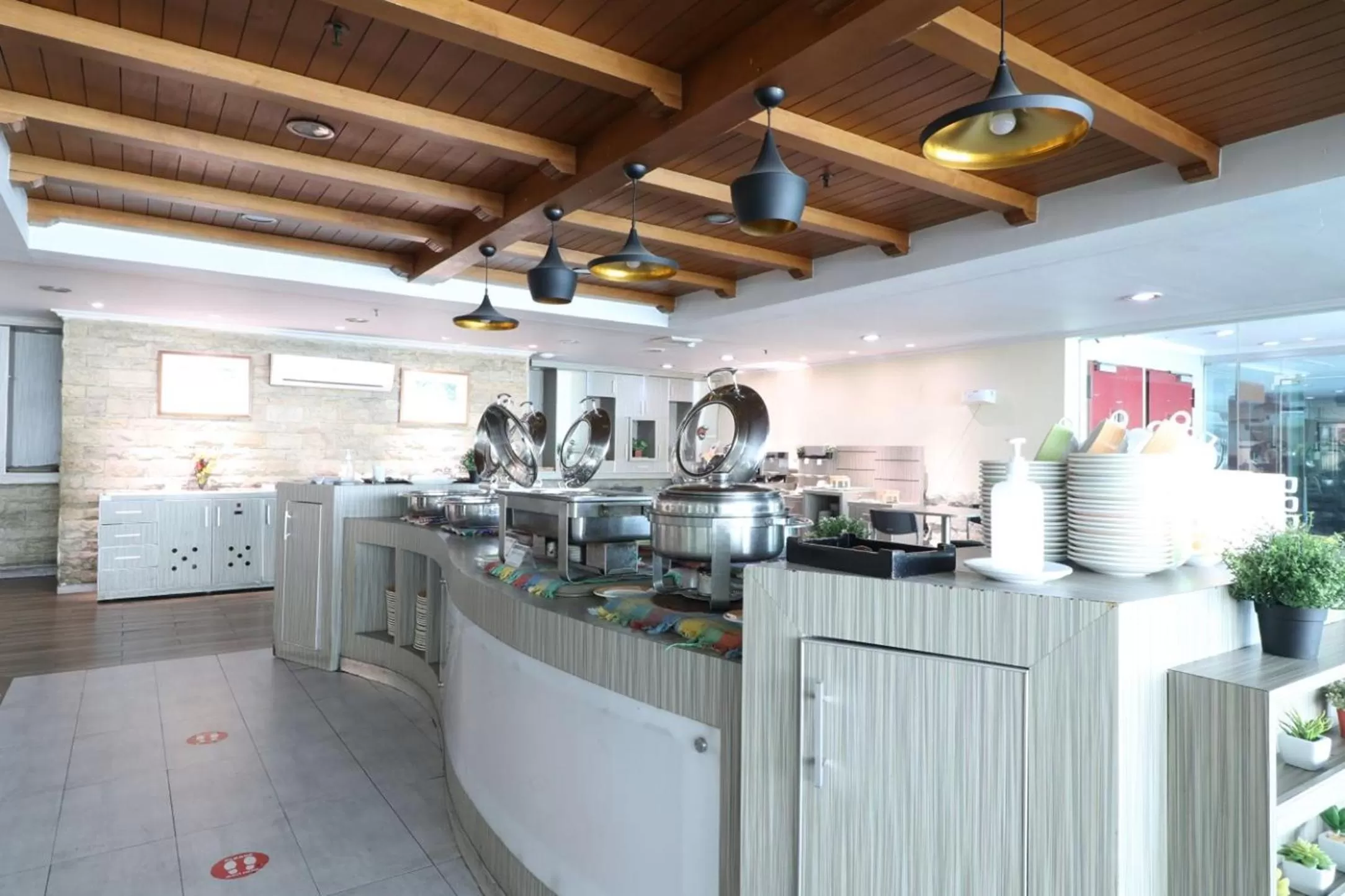 Restaurant/places to eat in Tamarin Hotel Jakarta manage by Vib Hospitality Management