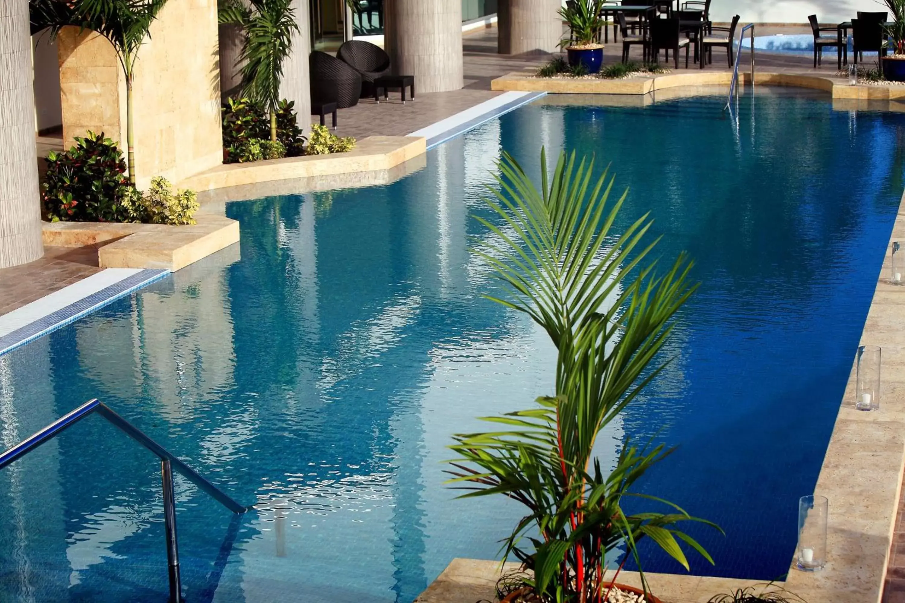 Swimming Pool in Marriott Executive Apartments Panama City, Finisterre