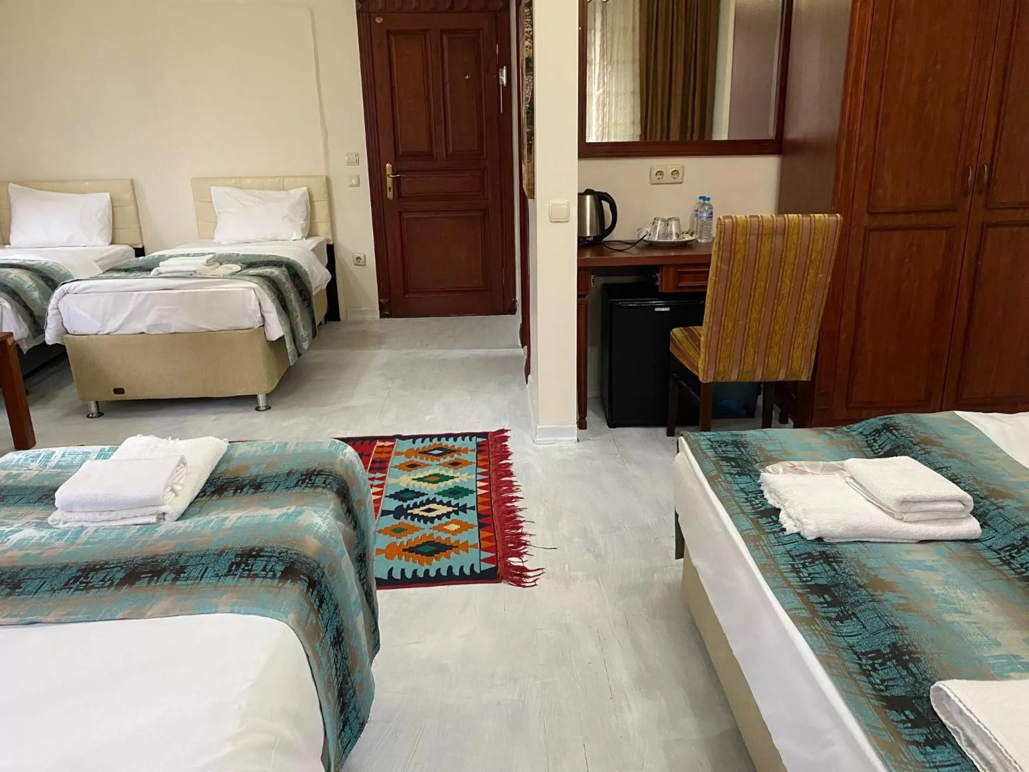 Photo of the whole room, Bed in Atam Suites