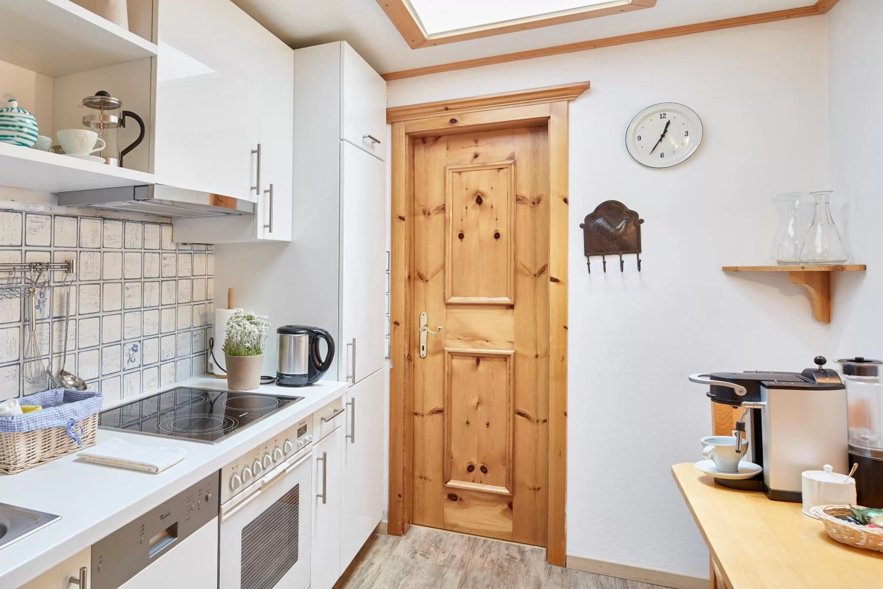 Kitchen or kitchenette in Landsitz Römerhof - Hotel Apartments