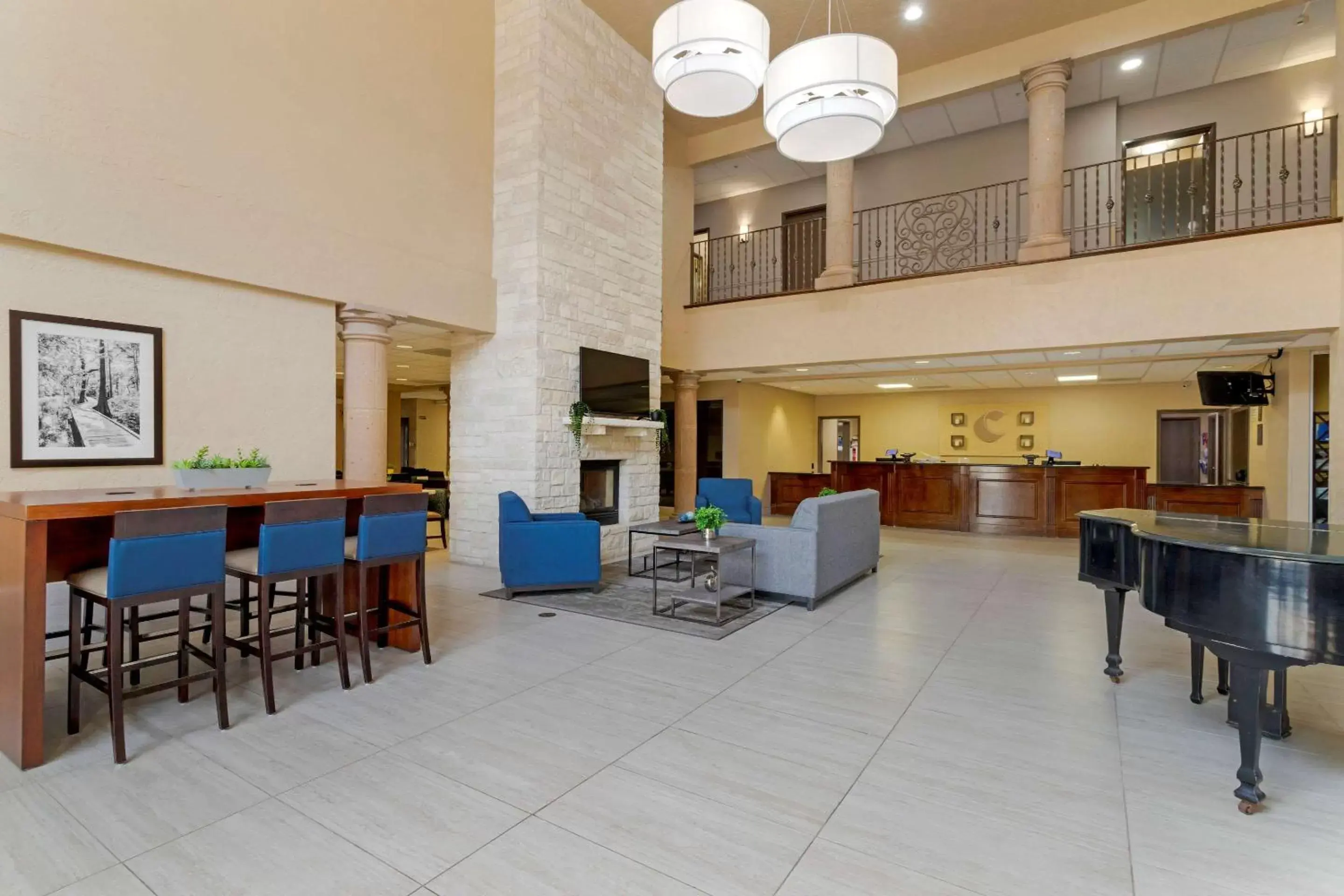 Lobby or reception, Restaurant/Places to Eat in Comfort Suites Kingwood Humble Houston North