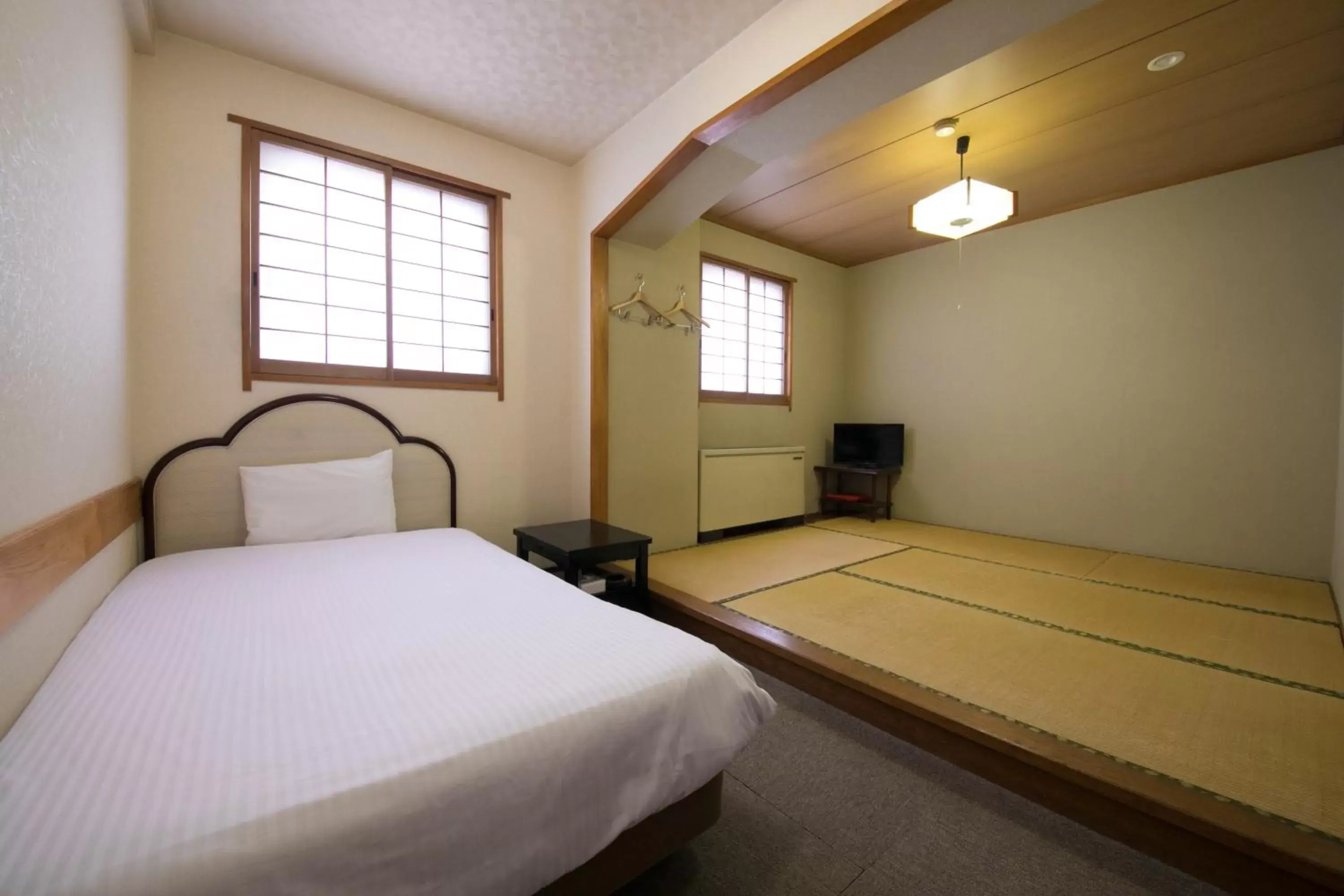 Photo of the whole room, Bed in Heiwadai Hotel Otemon
