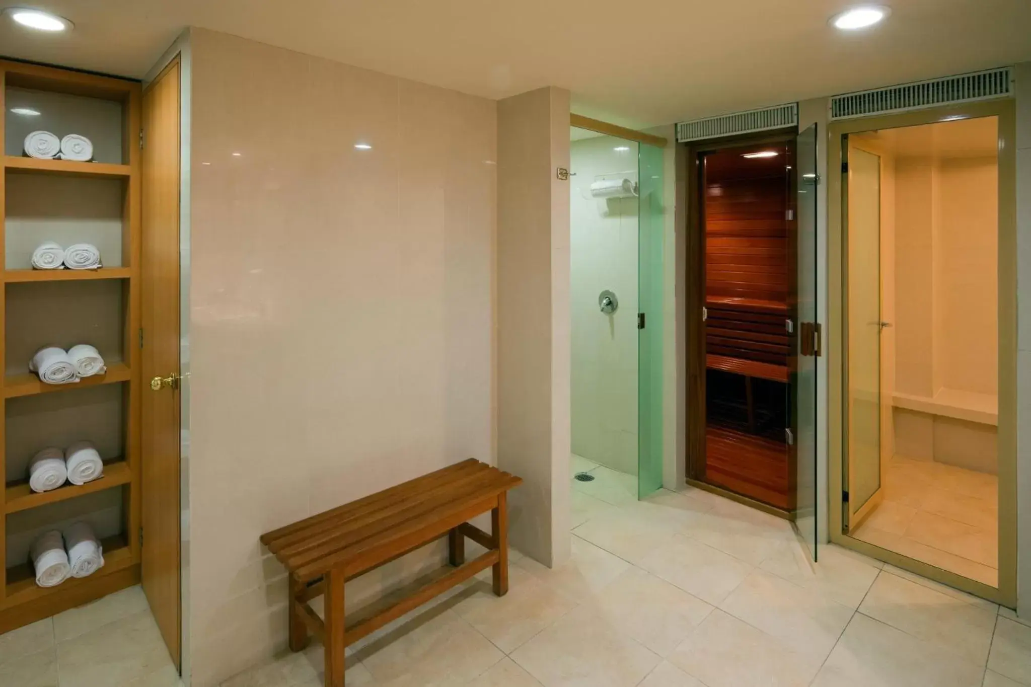 Area and facilities, Spa/Wellness in Holiday Inn Mexico City - Trade Center, an IHG Hotel