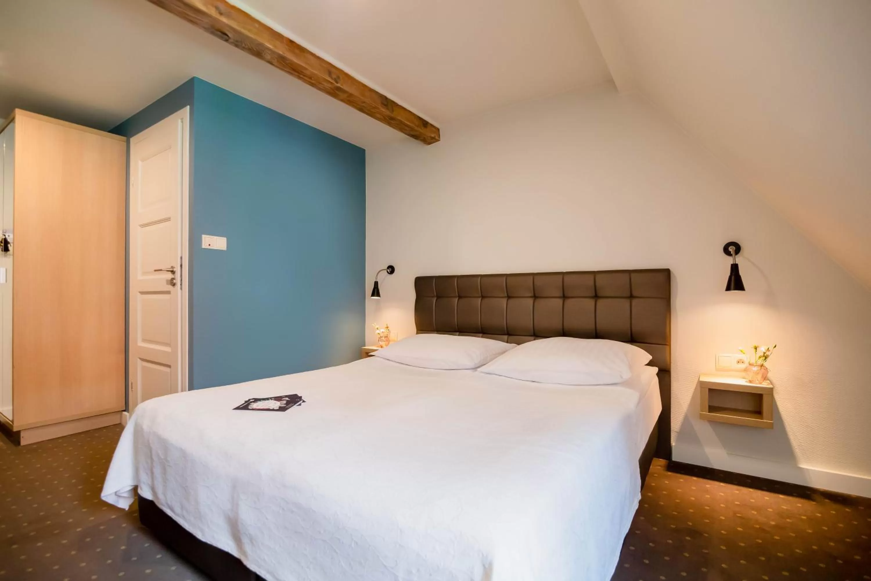 Bed in Hotel Czarna Róża