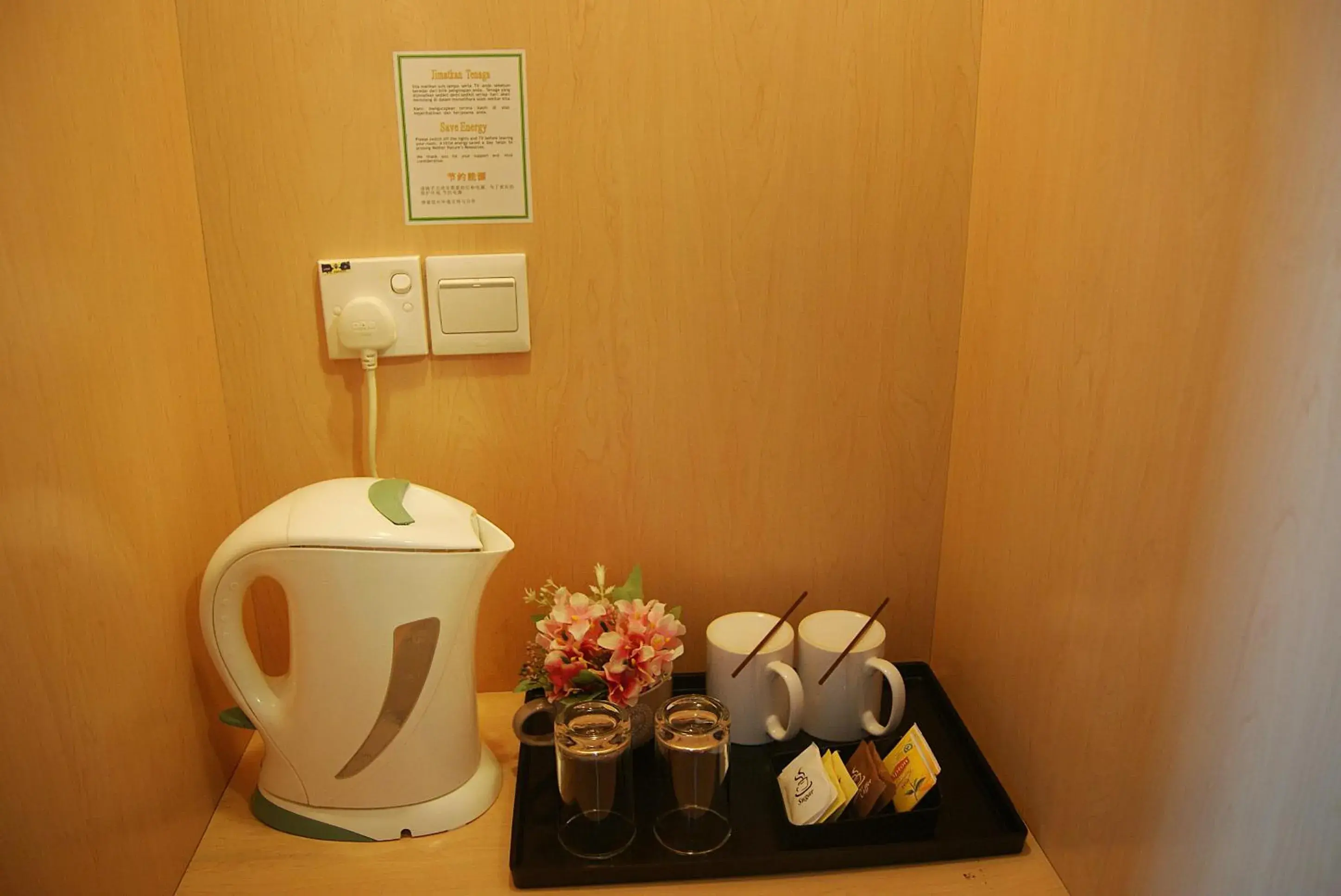 Coffee/Tea Facilities in Tang Dynasty Bay Hotel