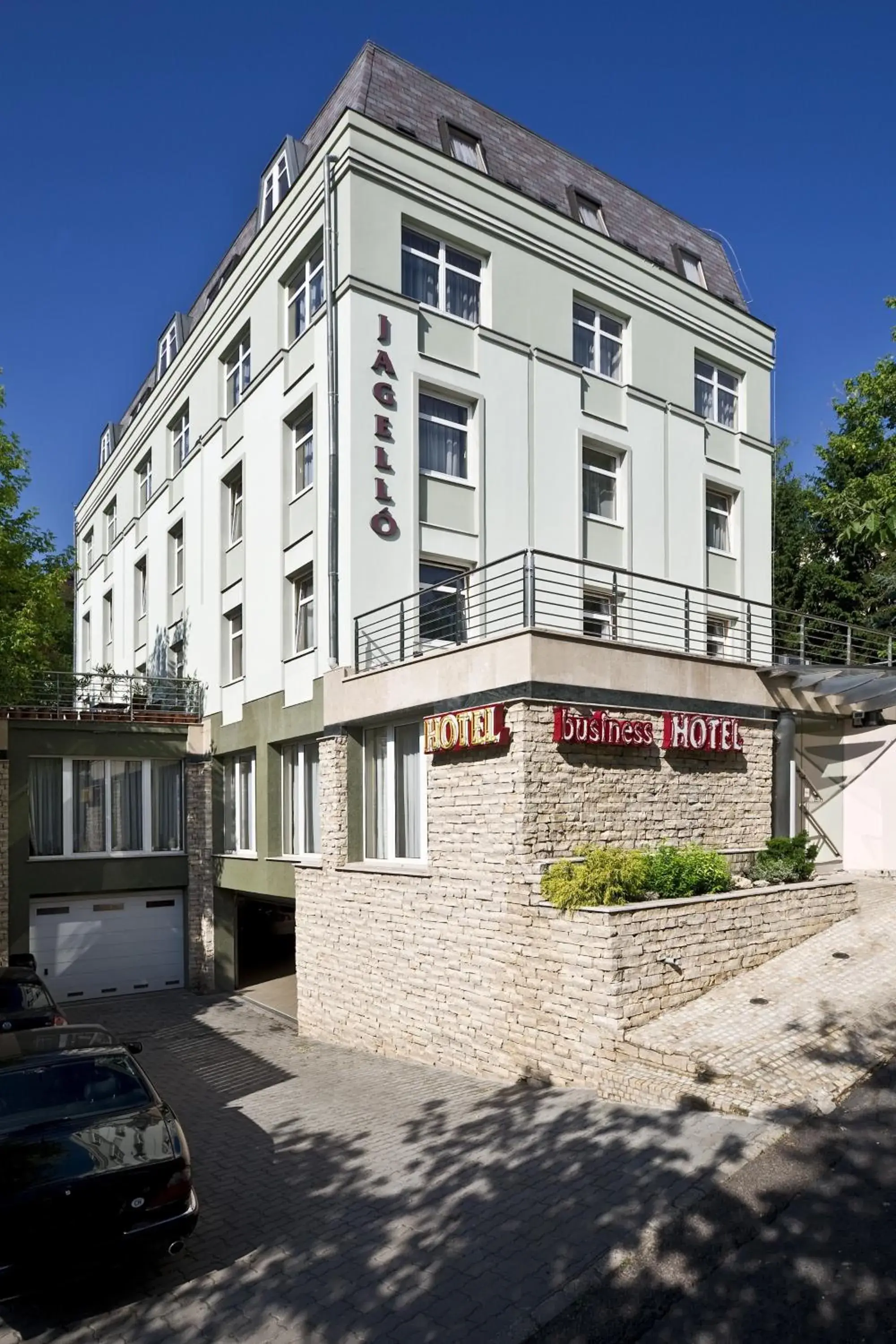 Facade/entrance, Property Building in Jagelló Business Hotel