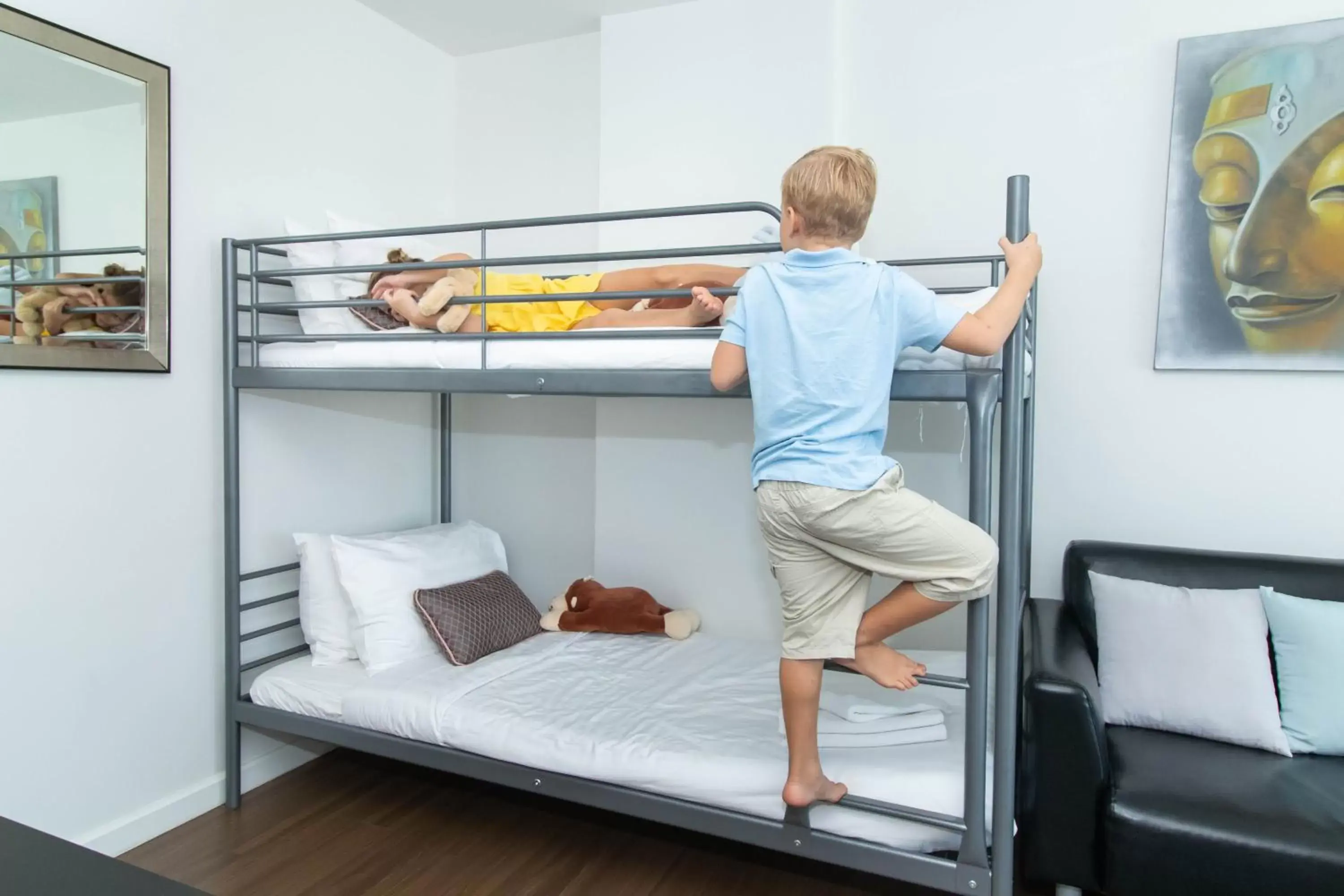 bunk bed in First Choice Suites SHA Plus Extra