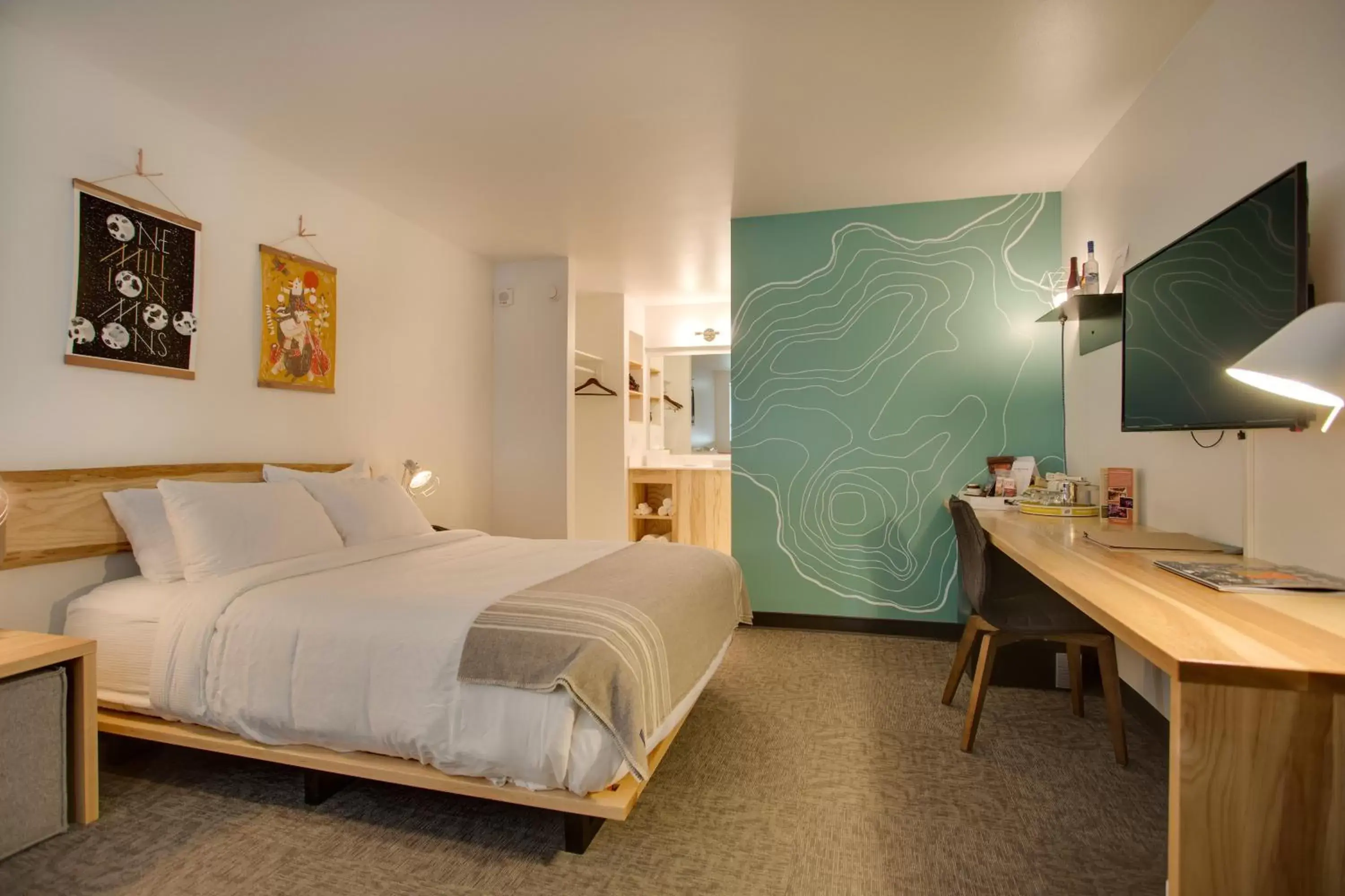 King Room with Balcony in The Oxbow Hotel King Room with Balcony in The Oxbow Hotel