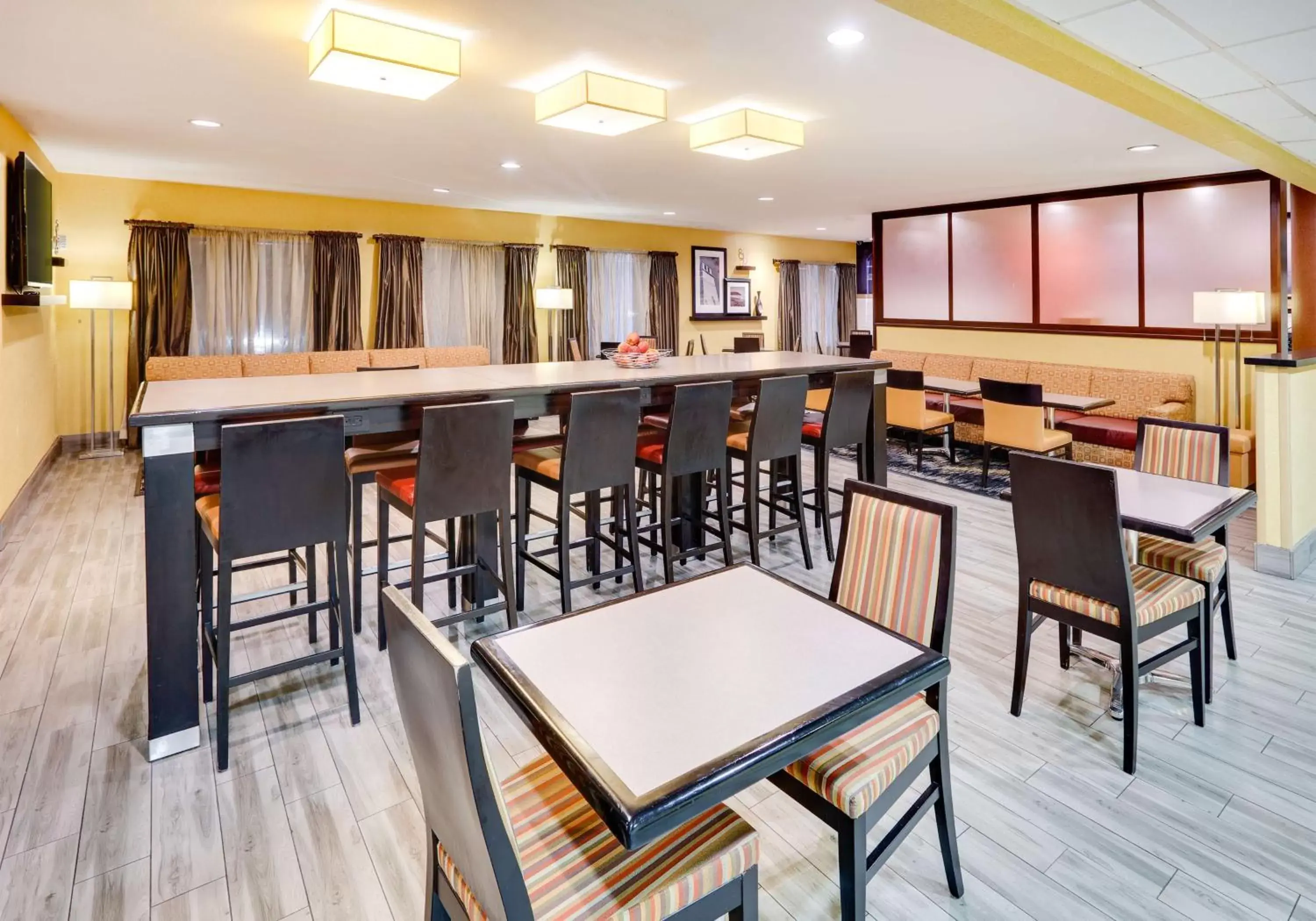 Lobby or reception, Restaurant/Places to Eat in Hampton Inn Los Angeles/Carson