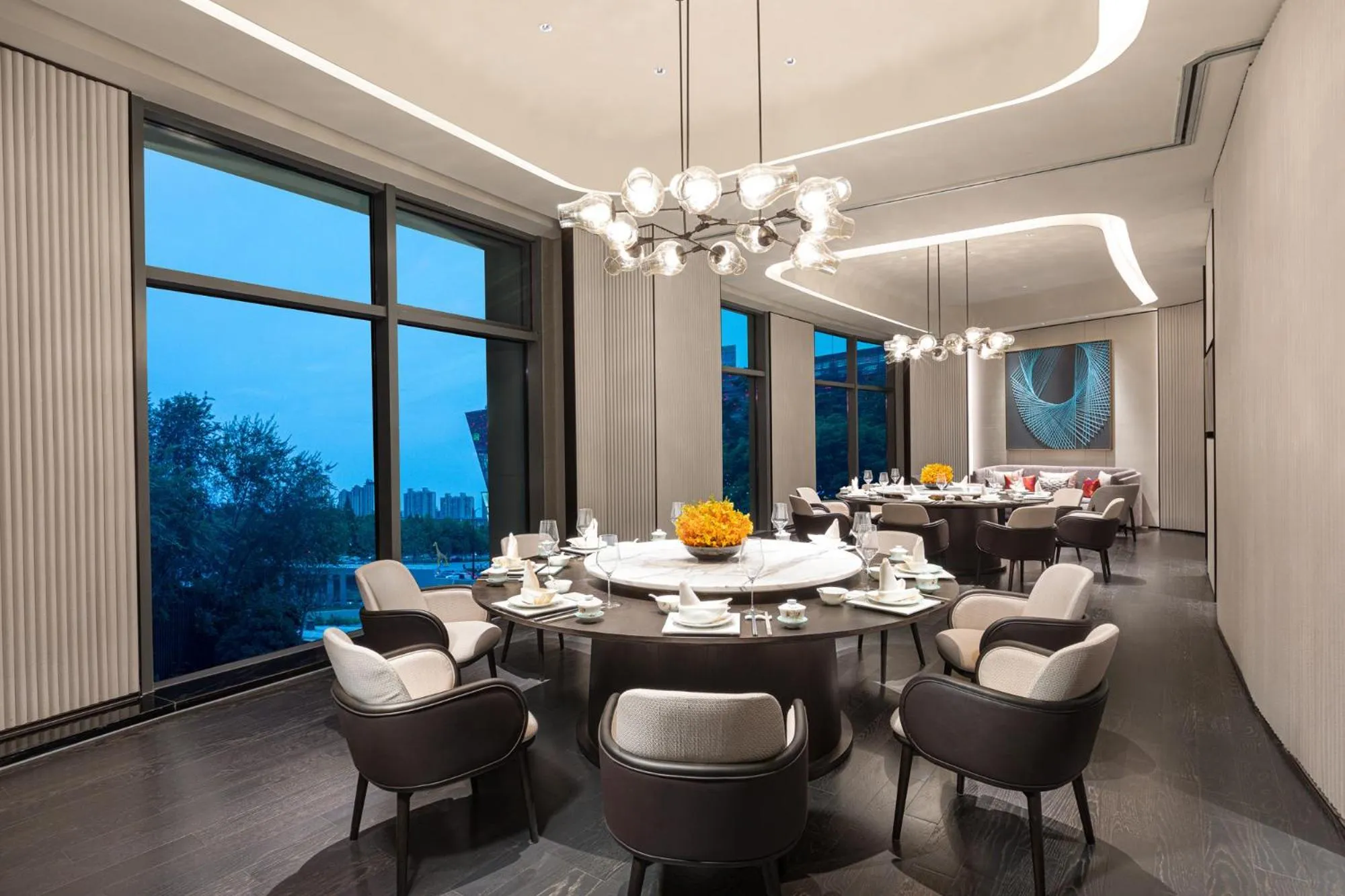 Restaurant/places to eat in HUALUXE Shanghai Changfeng Park - Park Lake View