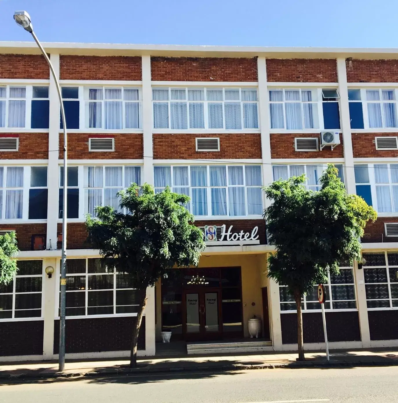 Property building in Savoy Hotel Kimberley Property building in Savoy Hotel Kimberley