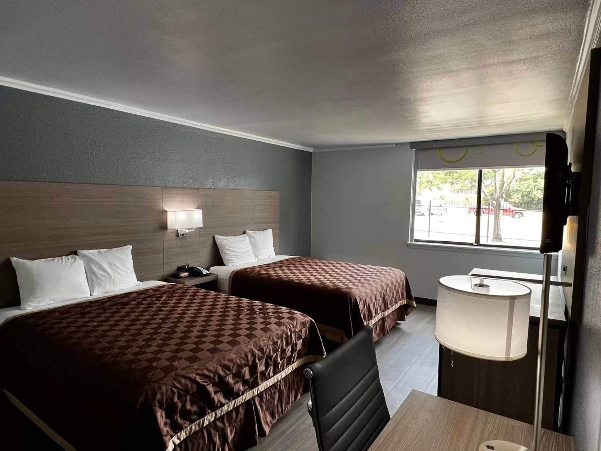 Bed in Super 8 by Wyndham Fort Worth Entertainment District