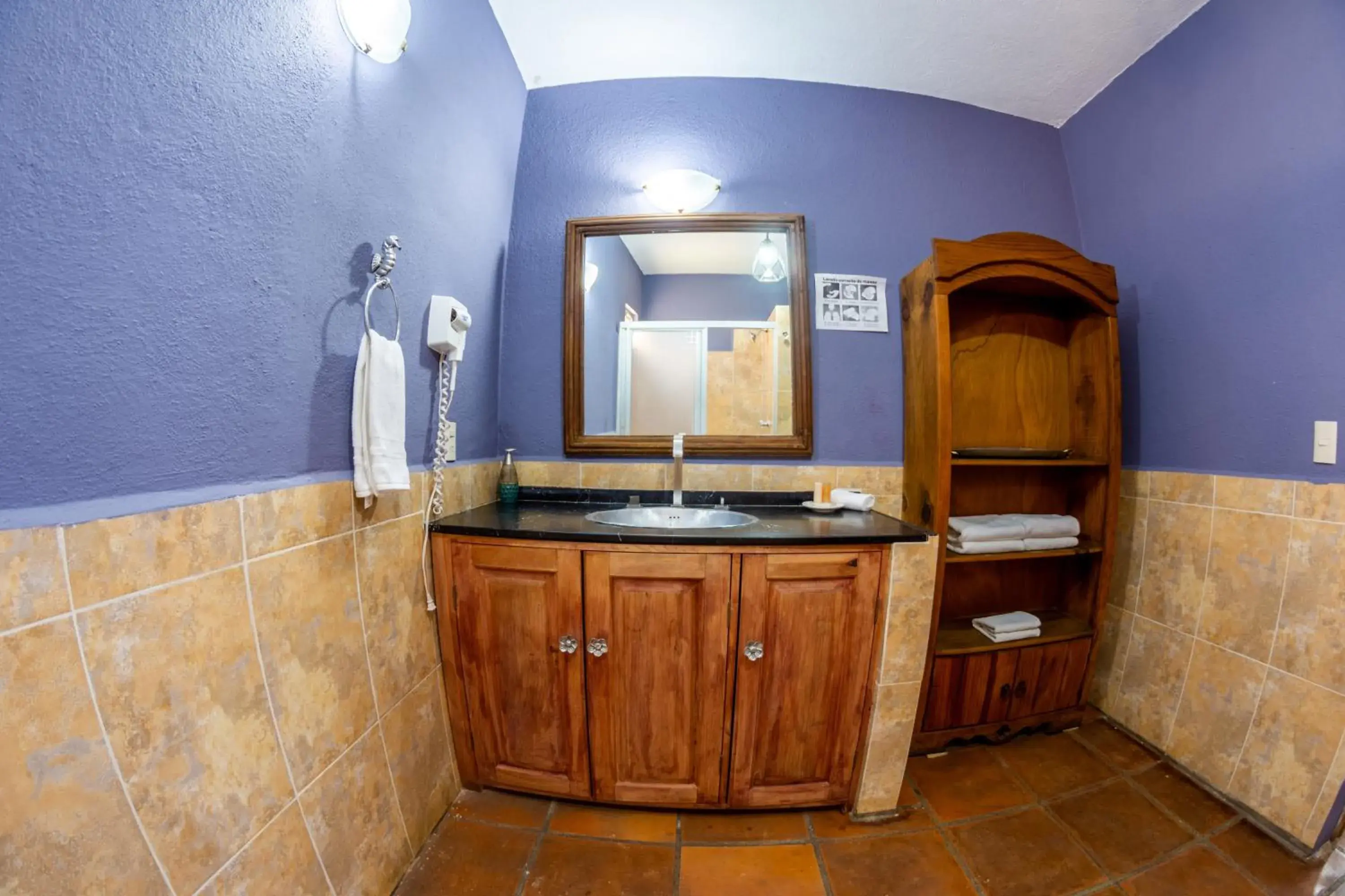 Bathroom in Hotel Casa Santamar