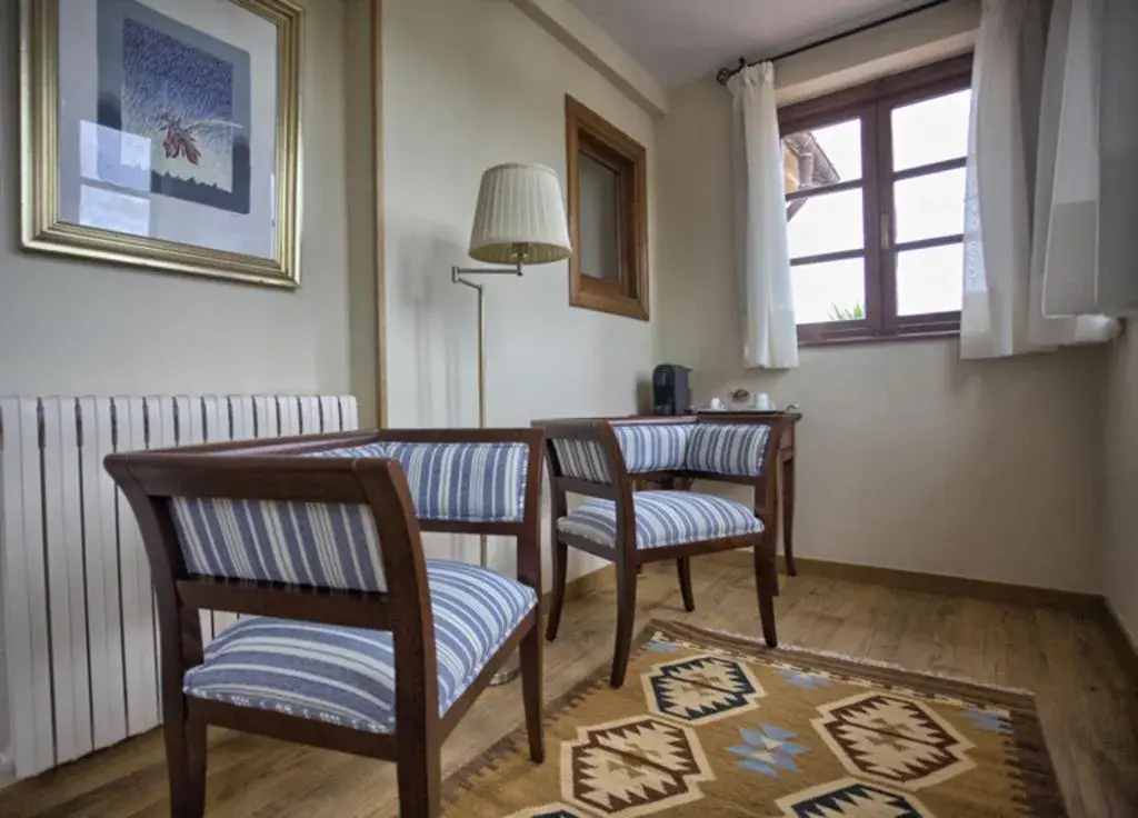 Living room, Seating Area in Hotel Colonial de Santillana