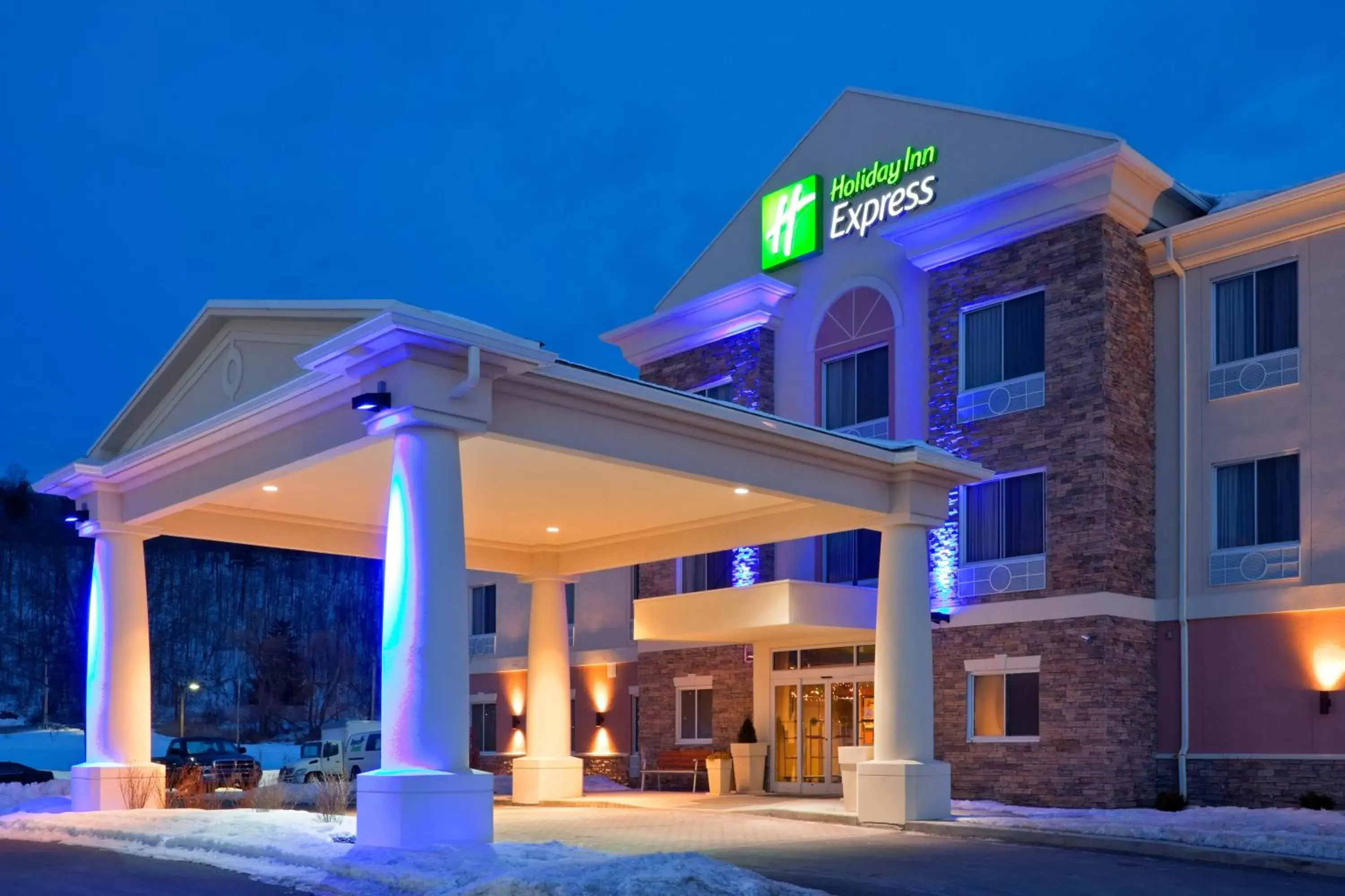 Property building in Holiday Inn Express Hotel & Suites West Coxsackie, an IHG Hotel