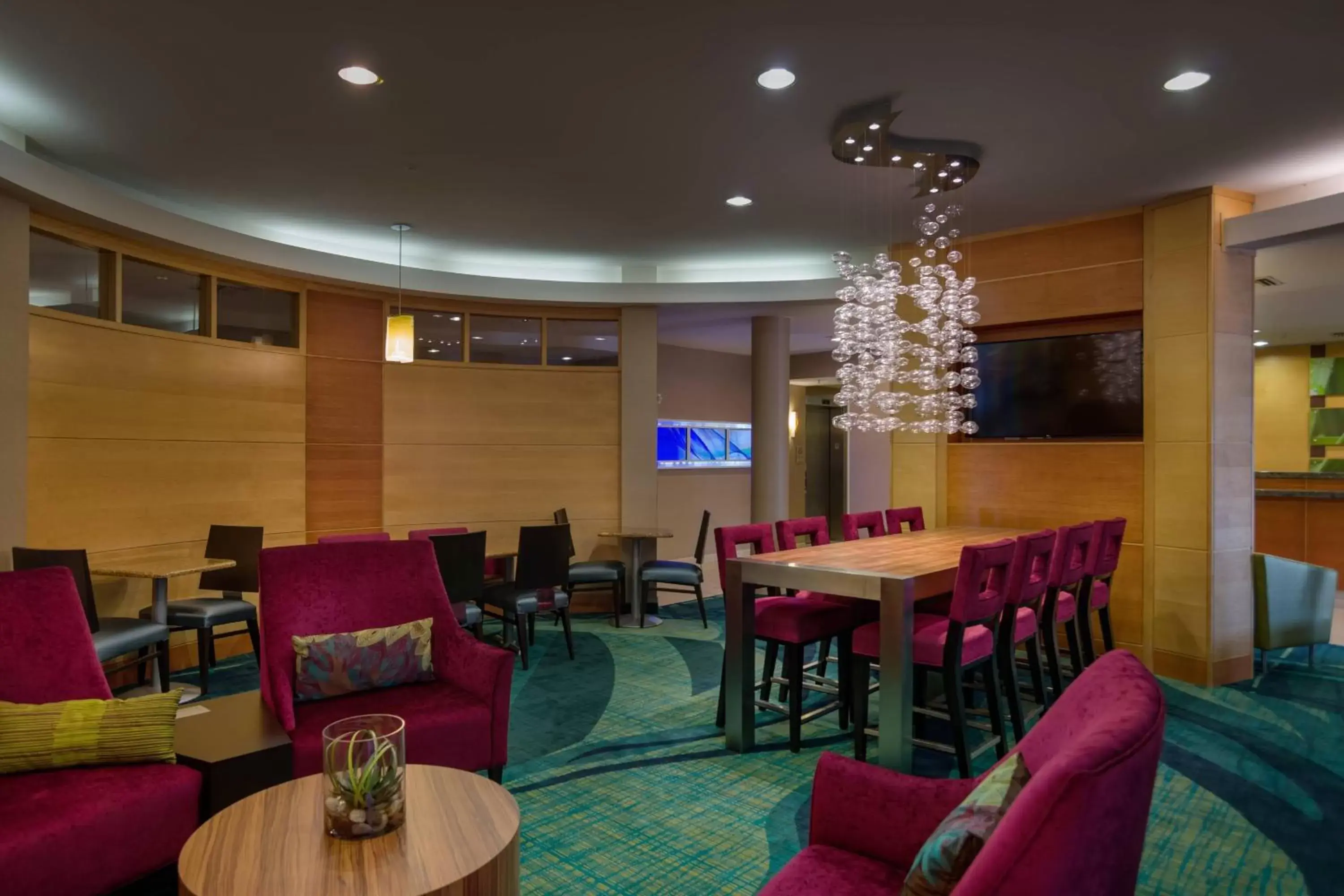 Lobby or reception, Restaurant/Places to Eat in SpringHill Suites St Petersburg Clearwater