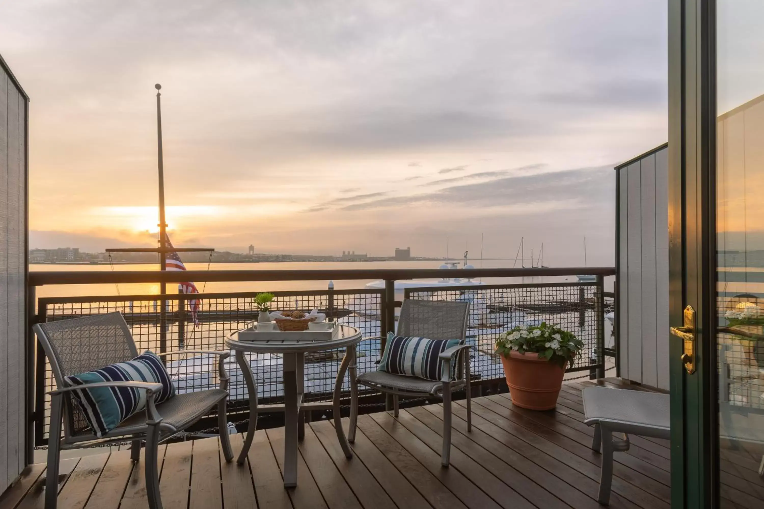 Balcony/Terrace in Boston Yacht Haven