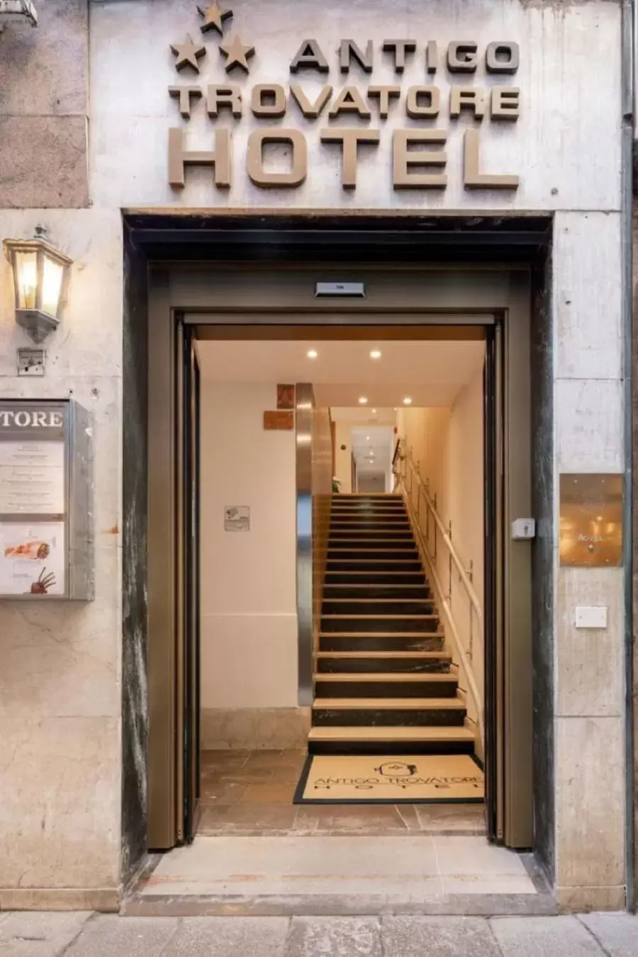 Facade/entrance in Hotel Antigo Trovatore