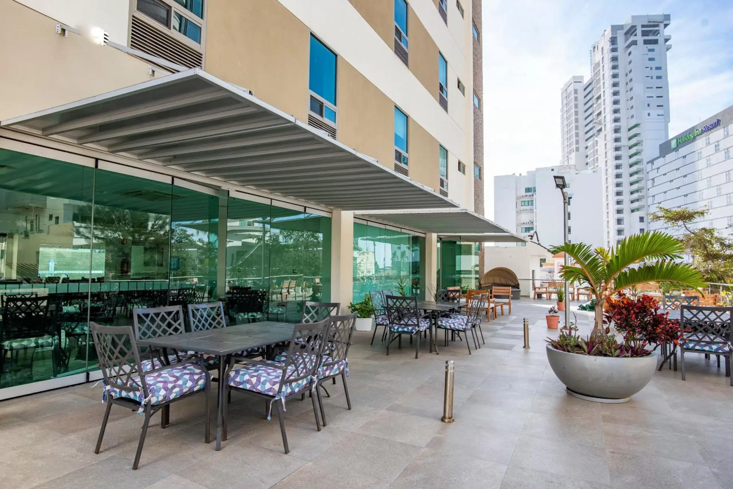 Balcony/Terrace in Hotel Ave Inn