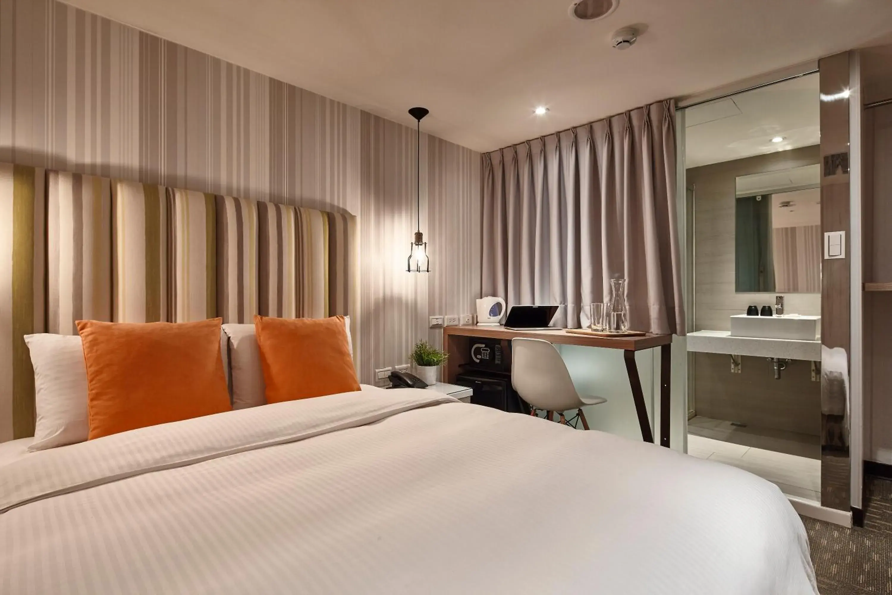 Bed in Via Hotel Loft