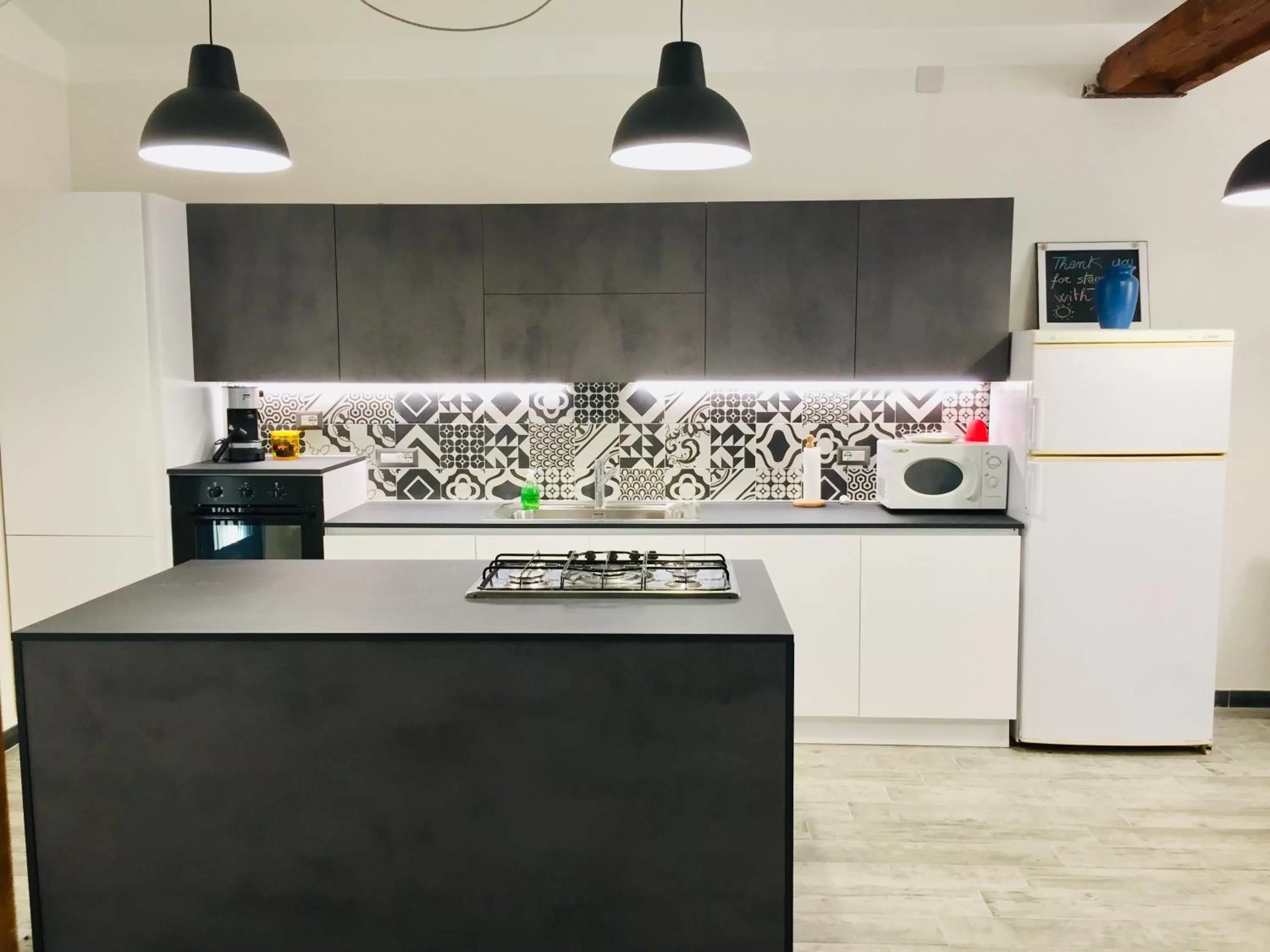 Communal kitchen in Villa Scilla e Cariddi