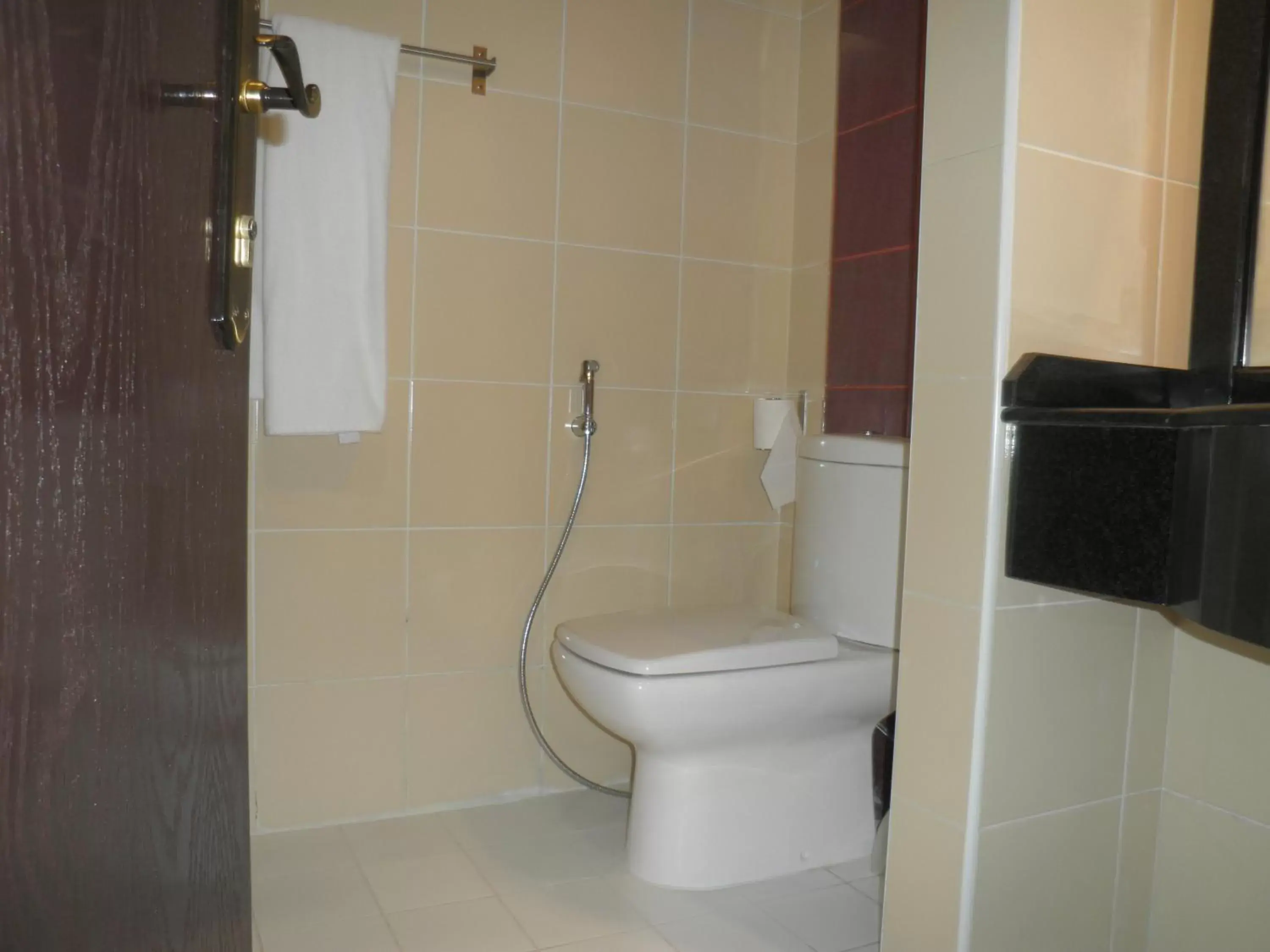 Bathroom in Marina Royal Hotel Suites