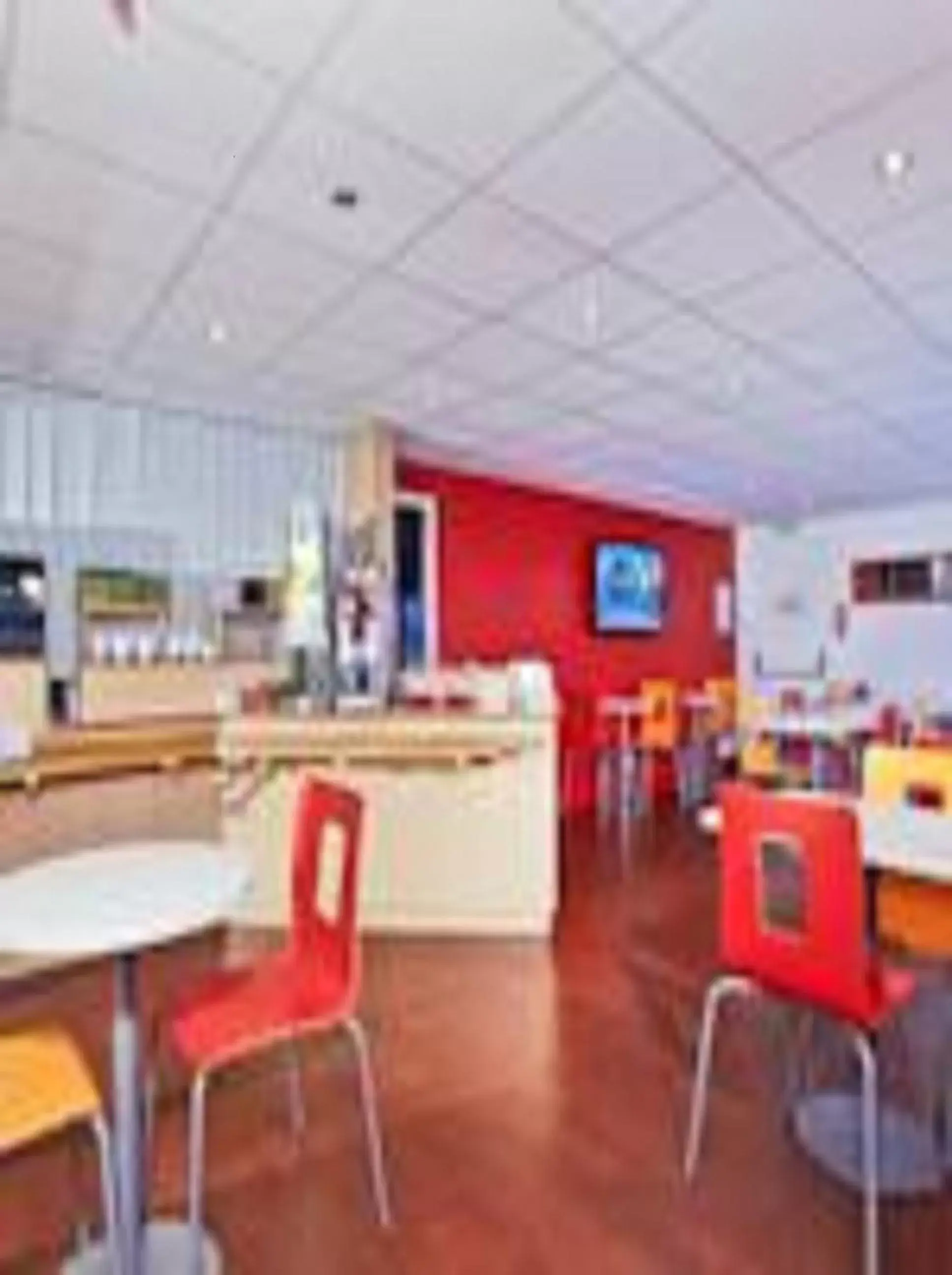 Restaurant/Places to Eat in Premiere Classe Cergy Saint Christophe