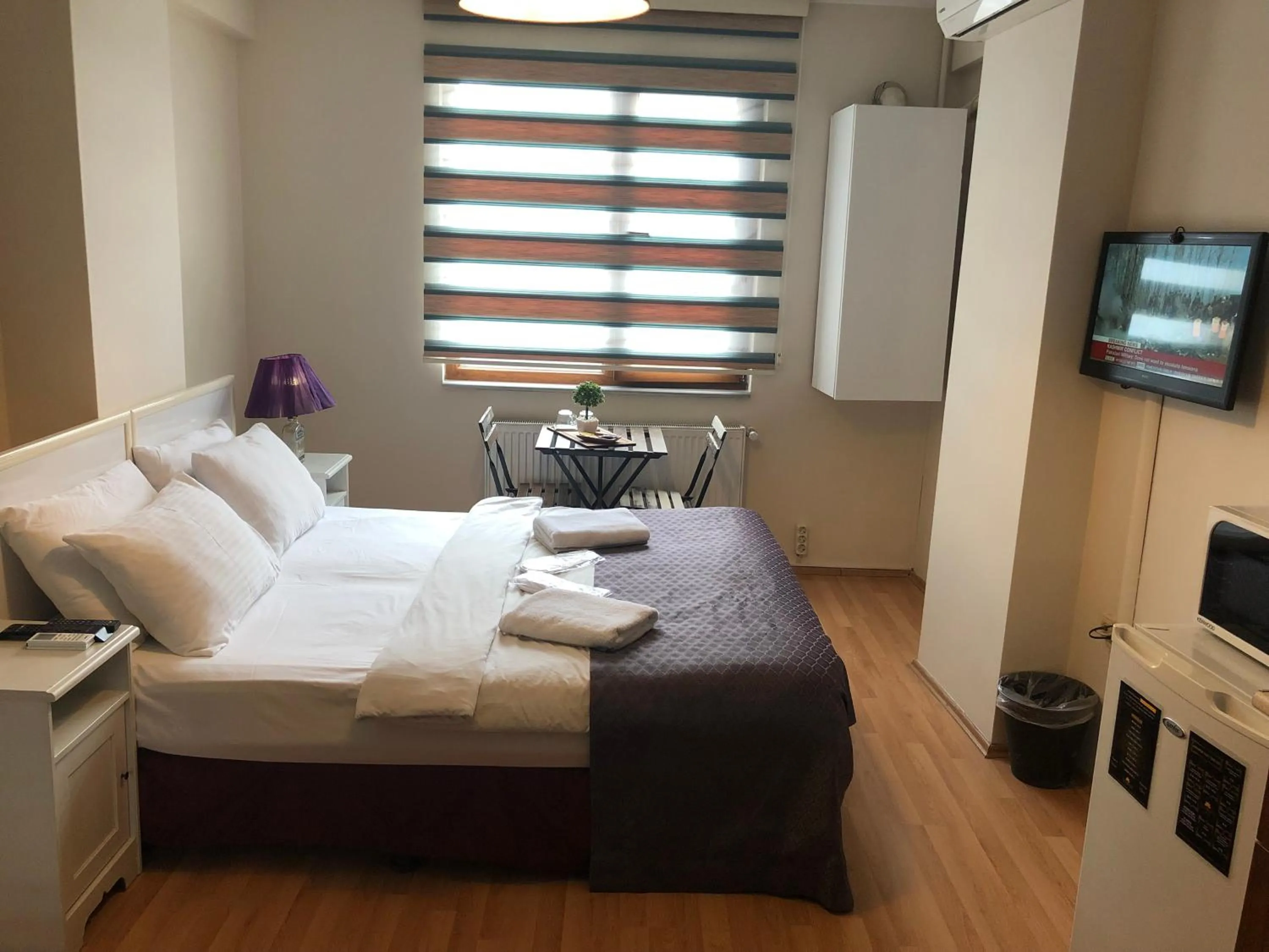 Photo of the whole room, Bed in Centre Suites Taksim