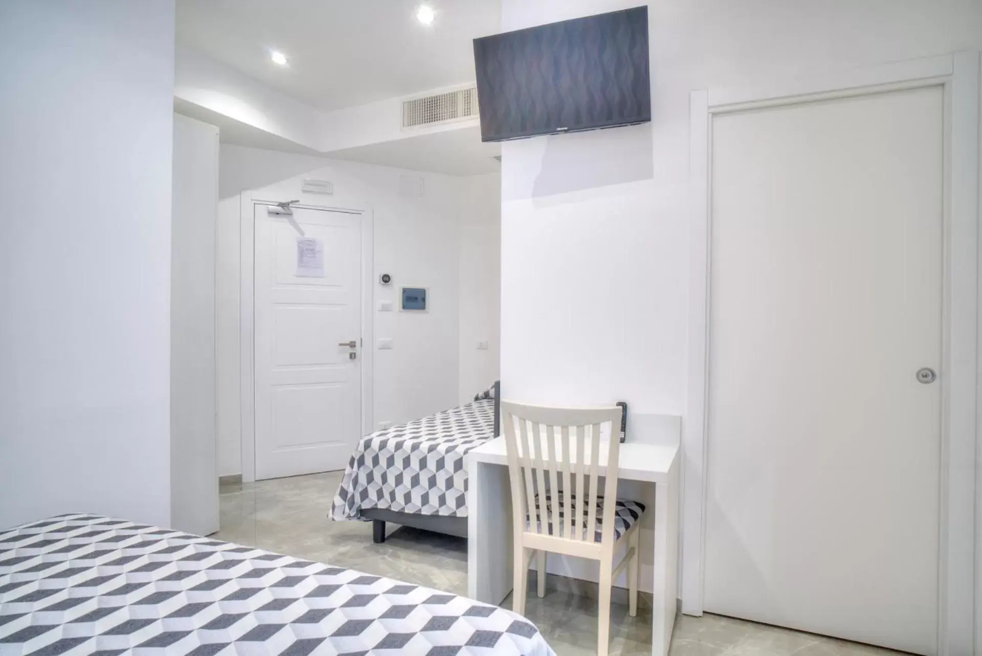 Bedroom, Dining Area in Hotel Porto Di Roma